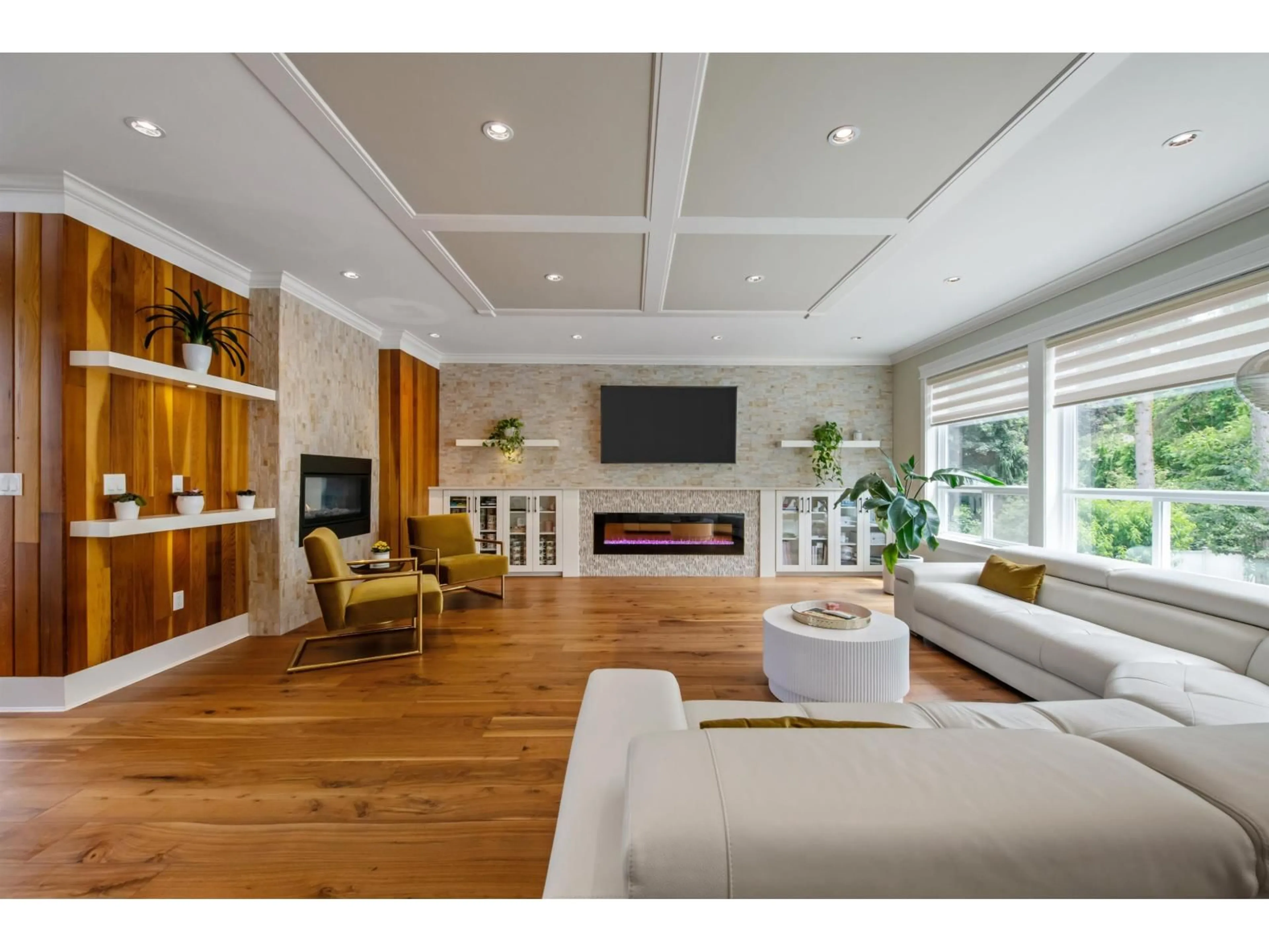 Living room with furniture, wood/laminate floor for 20962 48 AVENUE, Langley British Columbia V3A3M1