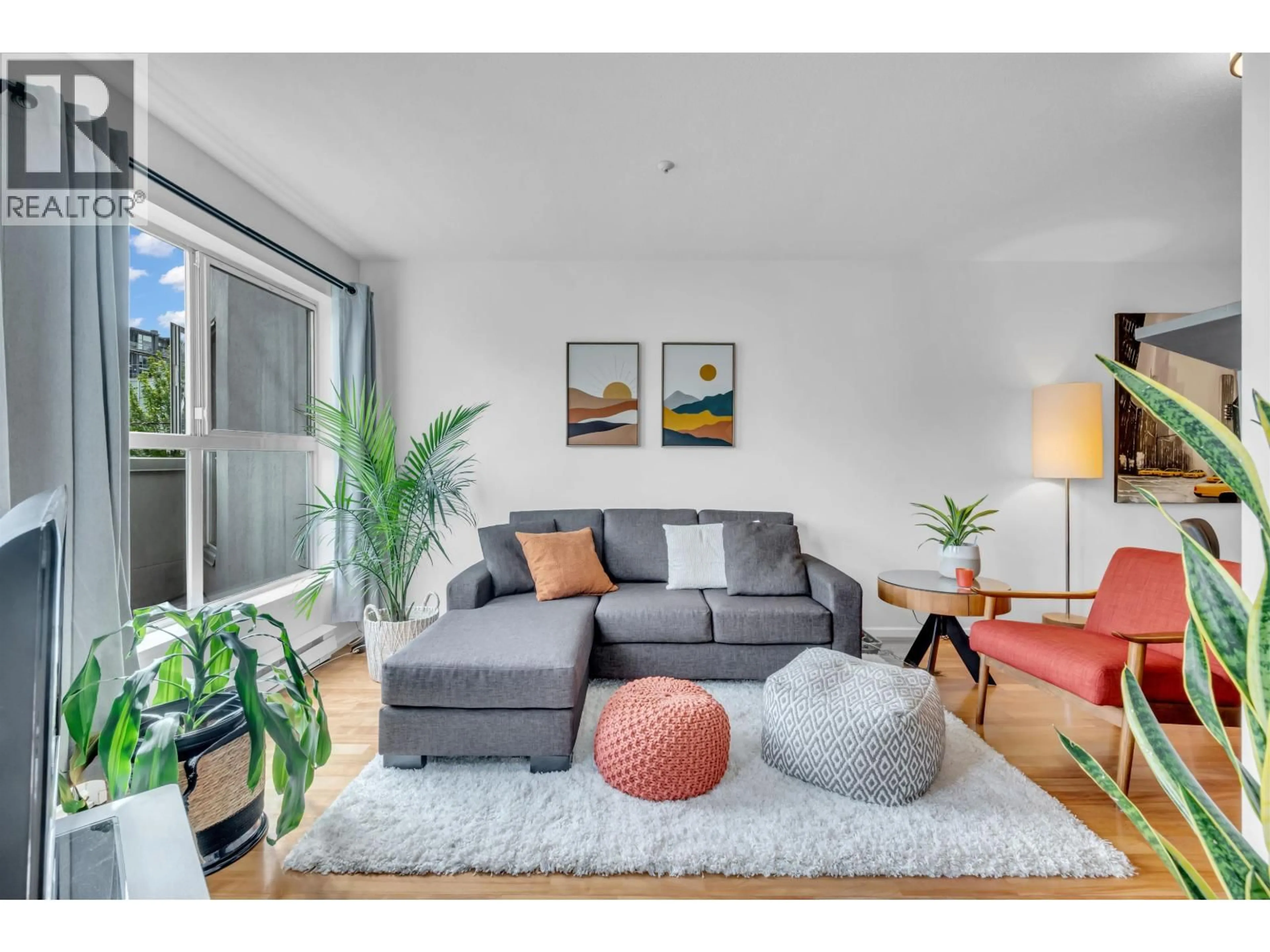 Living room with furniture, unknown for 206 - 511 7TH AVENUE, Vancouver British Columbia V5Z4R2