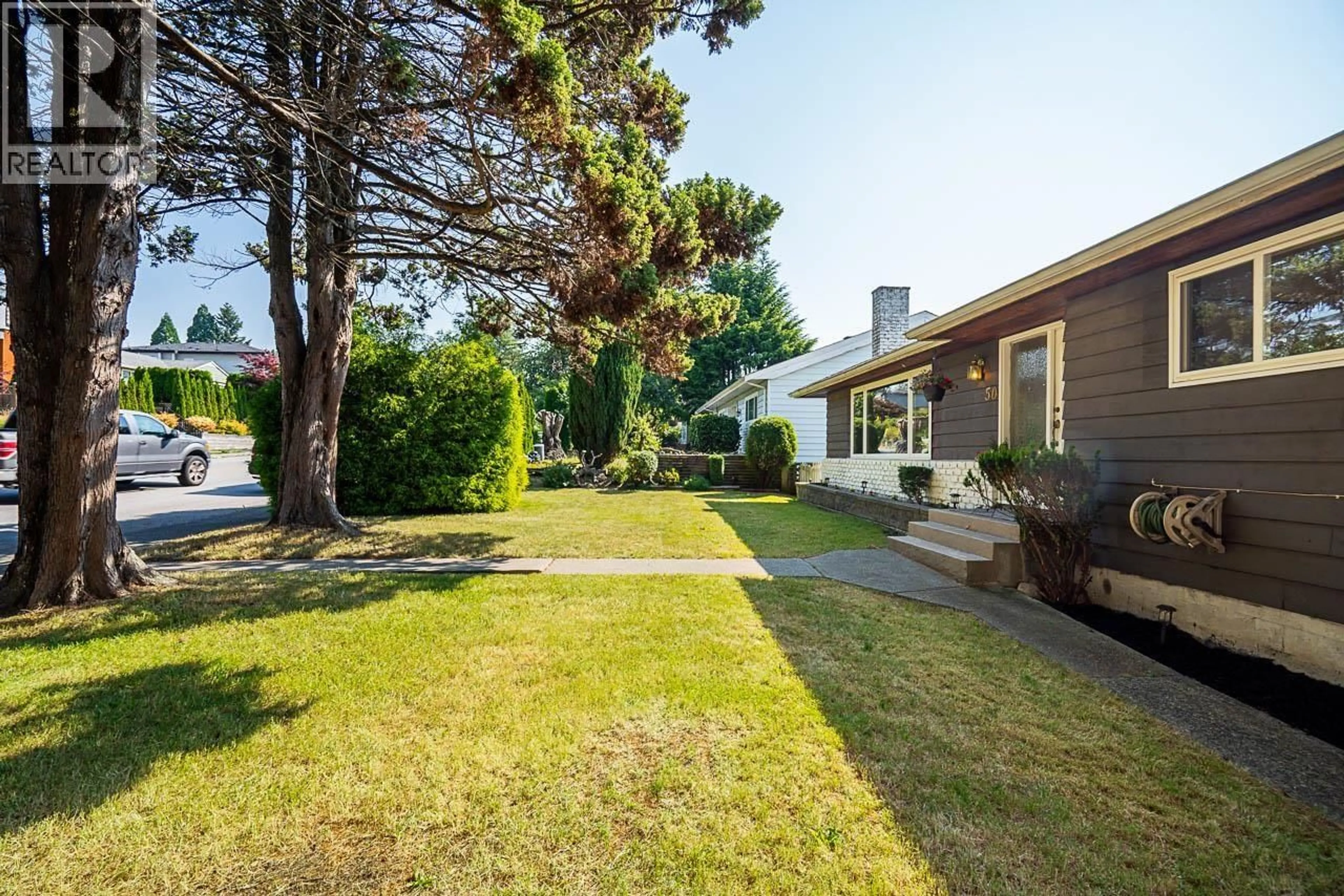 Patio, street for 50 EAST 10TH AVENUE, New Westminster British Columbia V3L4R5