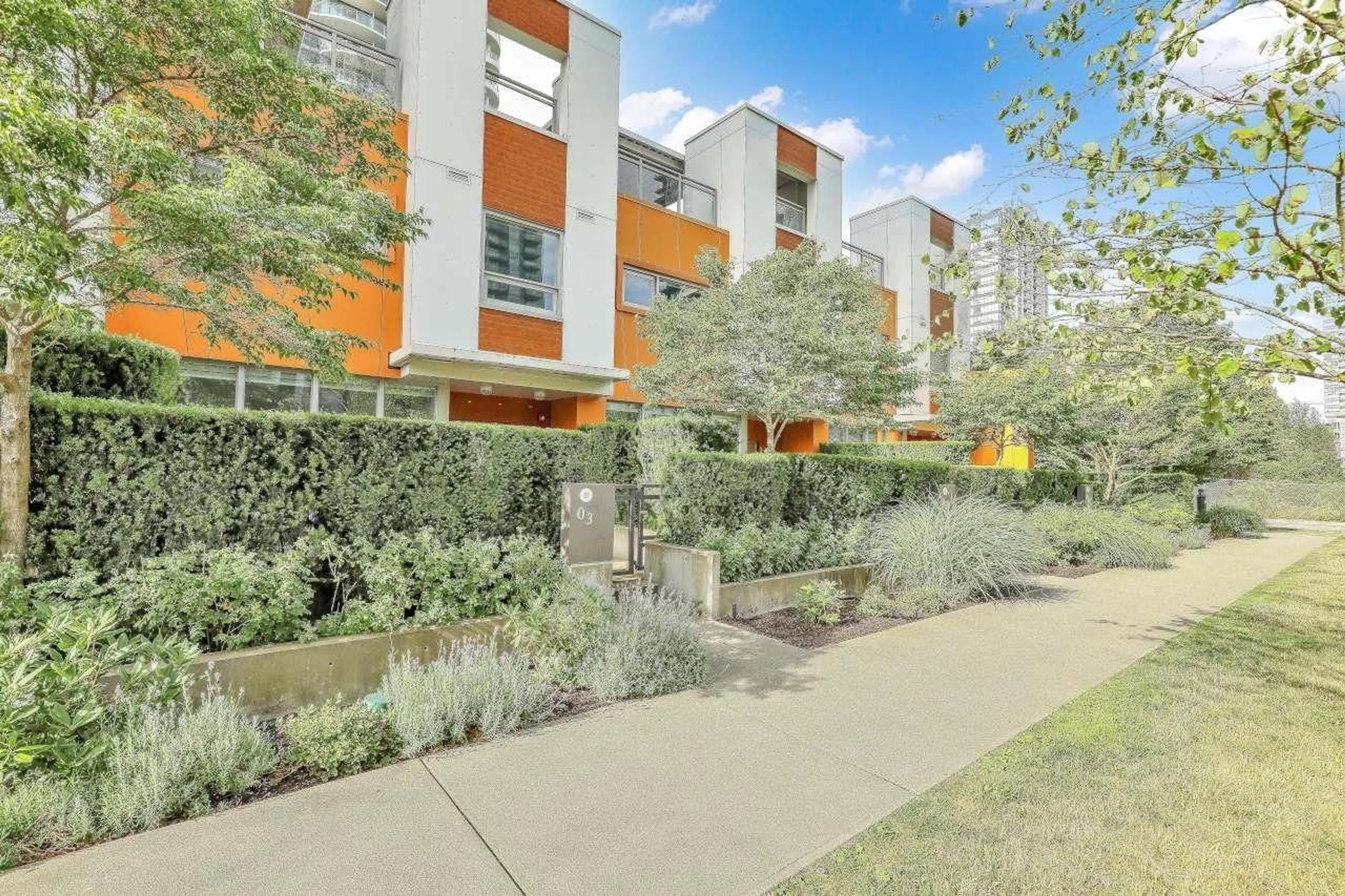 Patio, street for TH3 - 13303 CENTRAL AVENUE, Surrey British Columbia V3T0K6