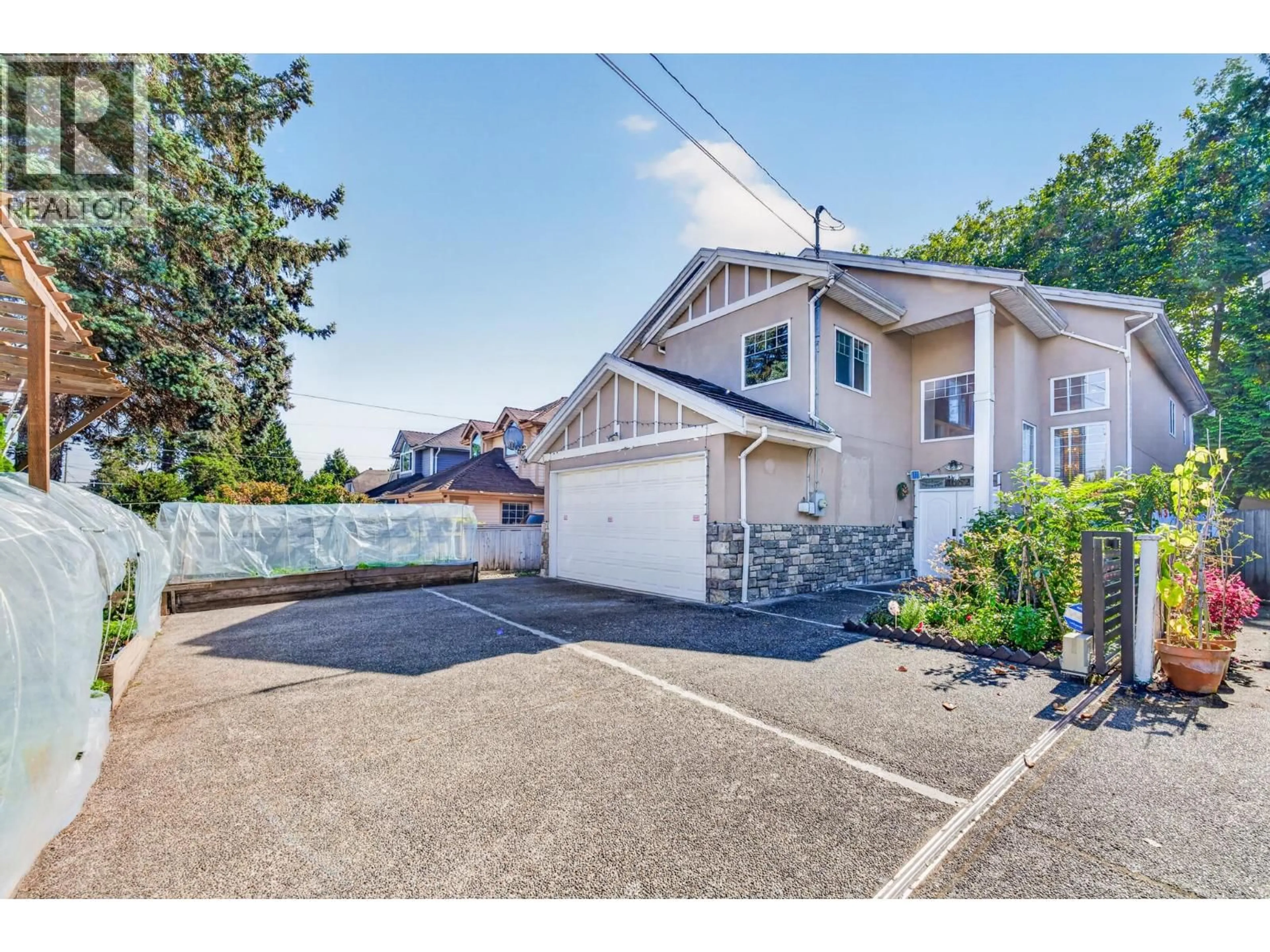 A pic from outside/outdoor area/front of a property/back of a property/a pic from drone, street for 4682 BLUNDELL ROAD, Richmond British Columbia V7C1G9