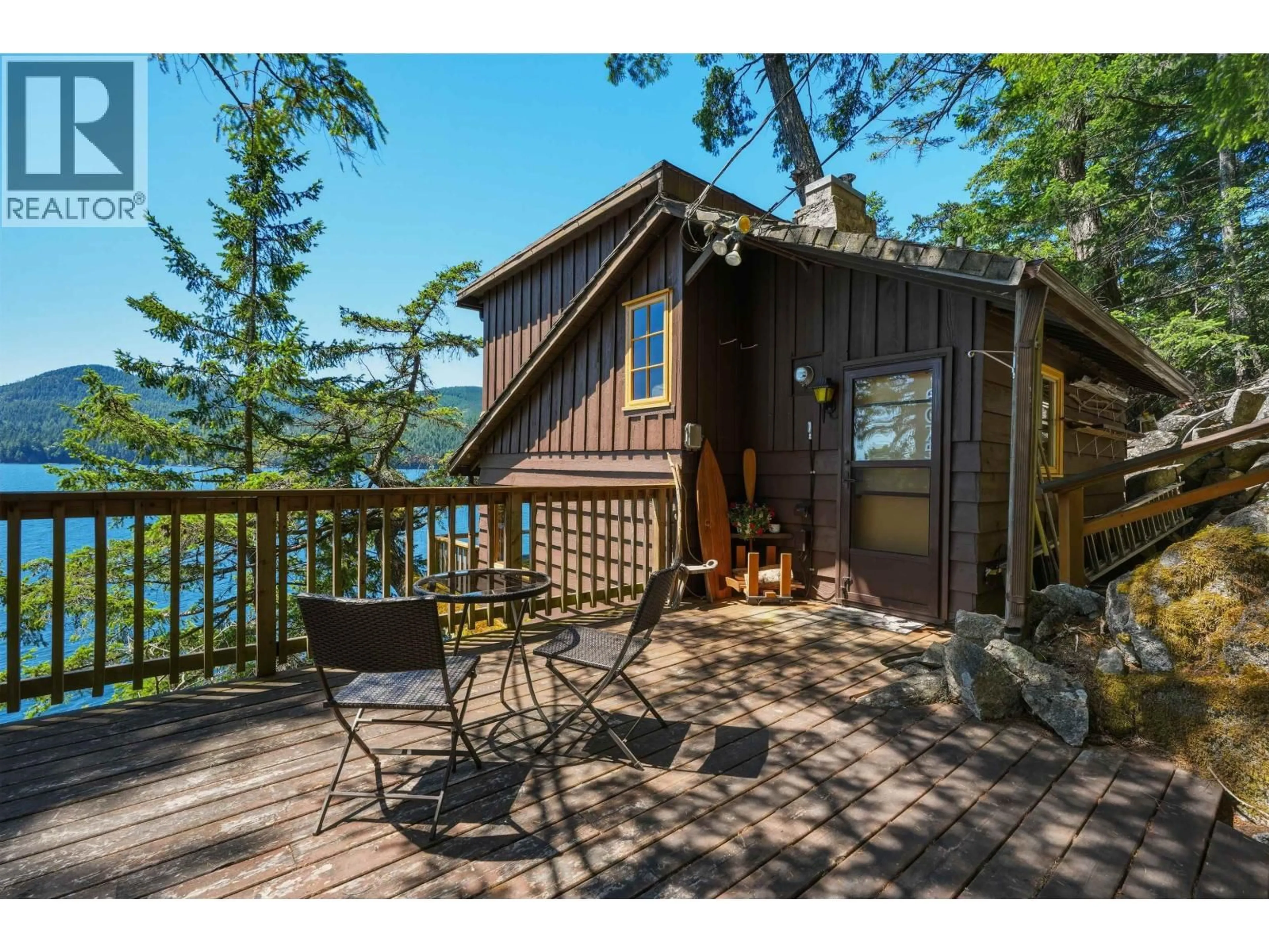 Patio, water/lake/river/ocean view for 6075 CORACLE DRIVE, Sechelt British Columbia V7Z0C9