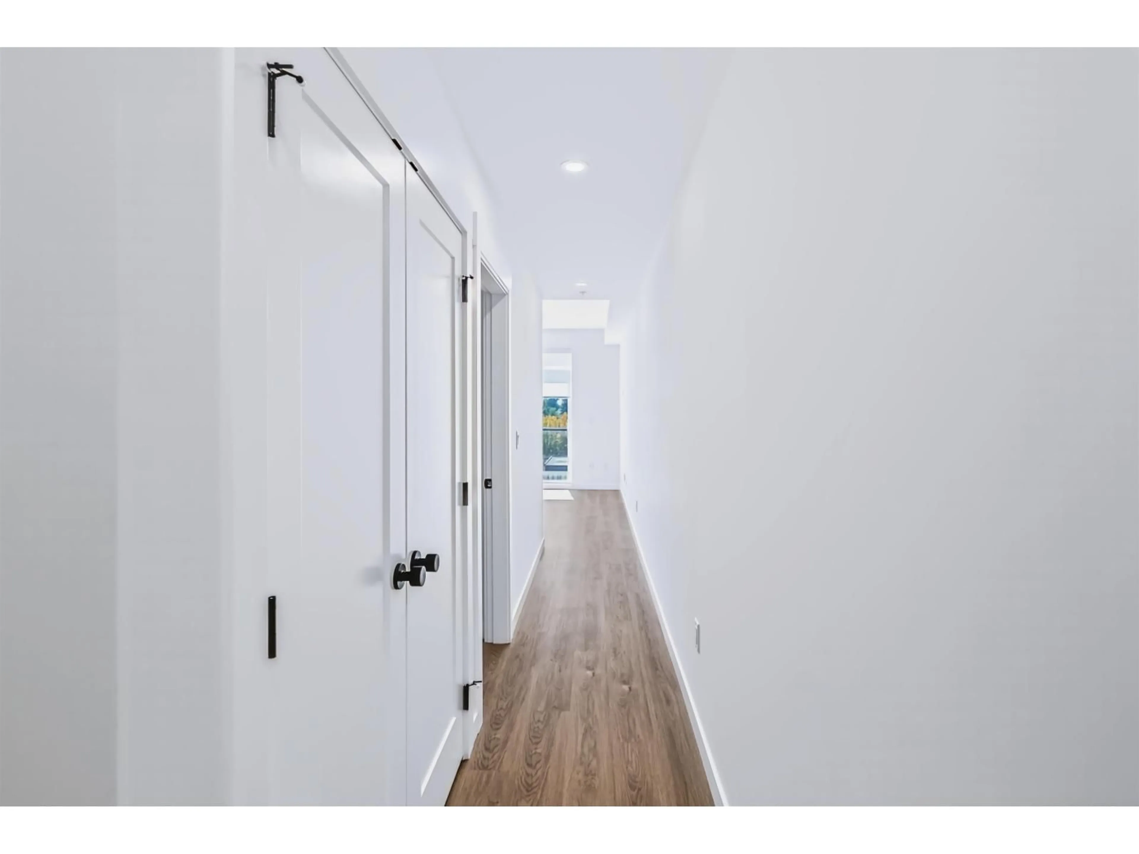 Indoor entryway for 509 - 27218 ALDERGROVE TOWN CENTRE DRIVE, Langley British Columbia V4W3N7
