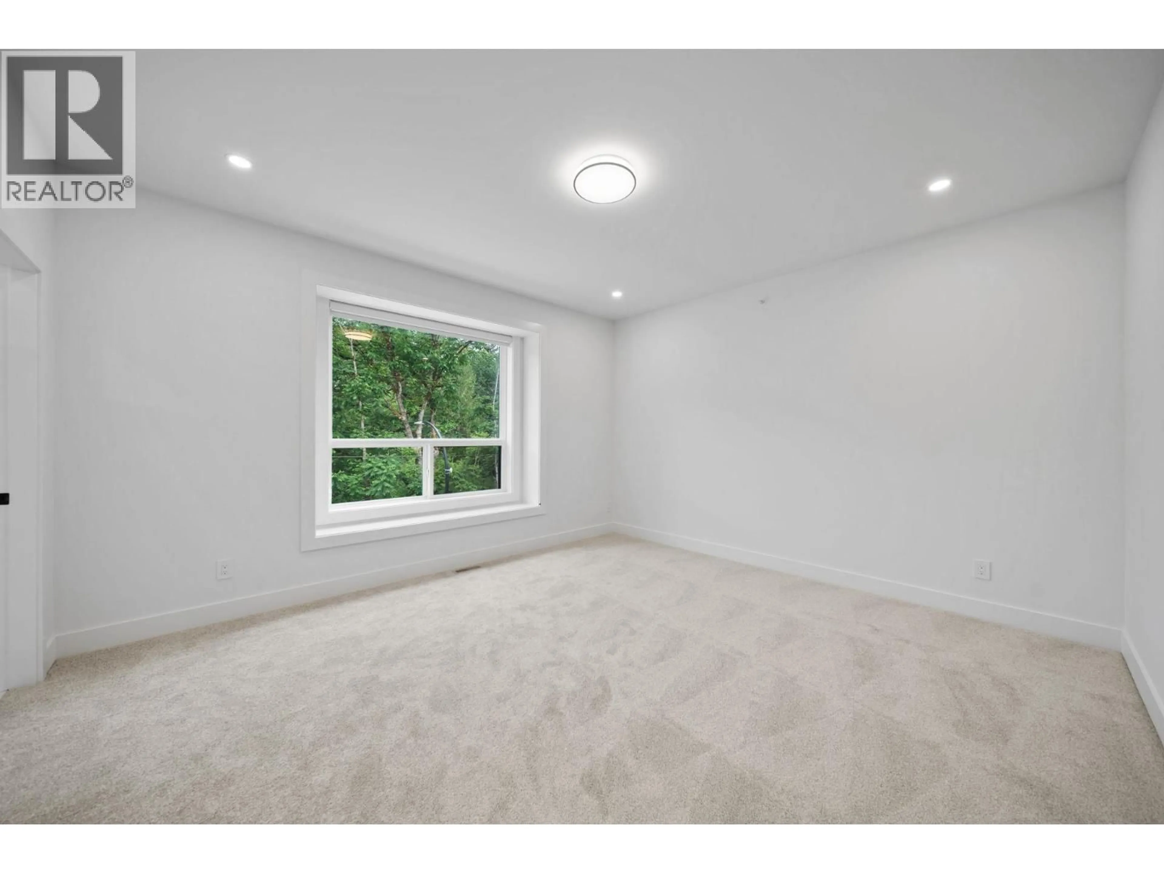 A pic of a room for 11007 244 STREET, Maple Ridge British Columbia V2W0H5