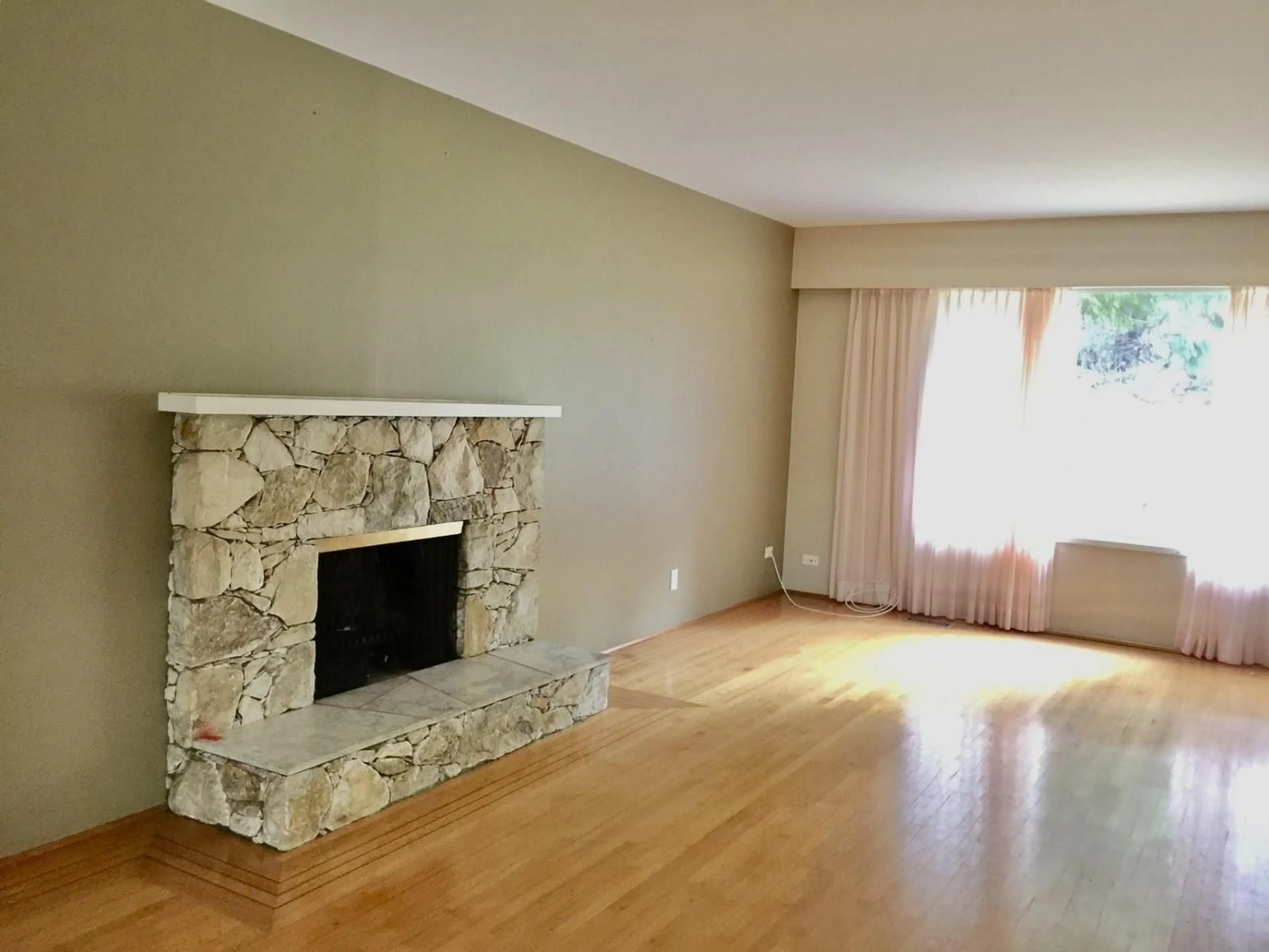 A pic of a room for 12501 53 AVENUE, Surrey British Columbia V3X3B6