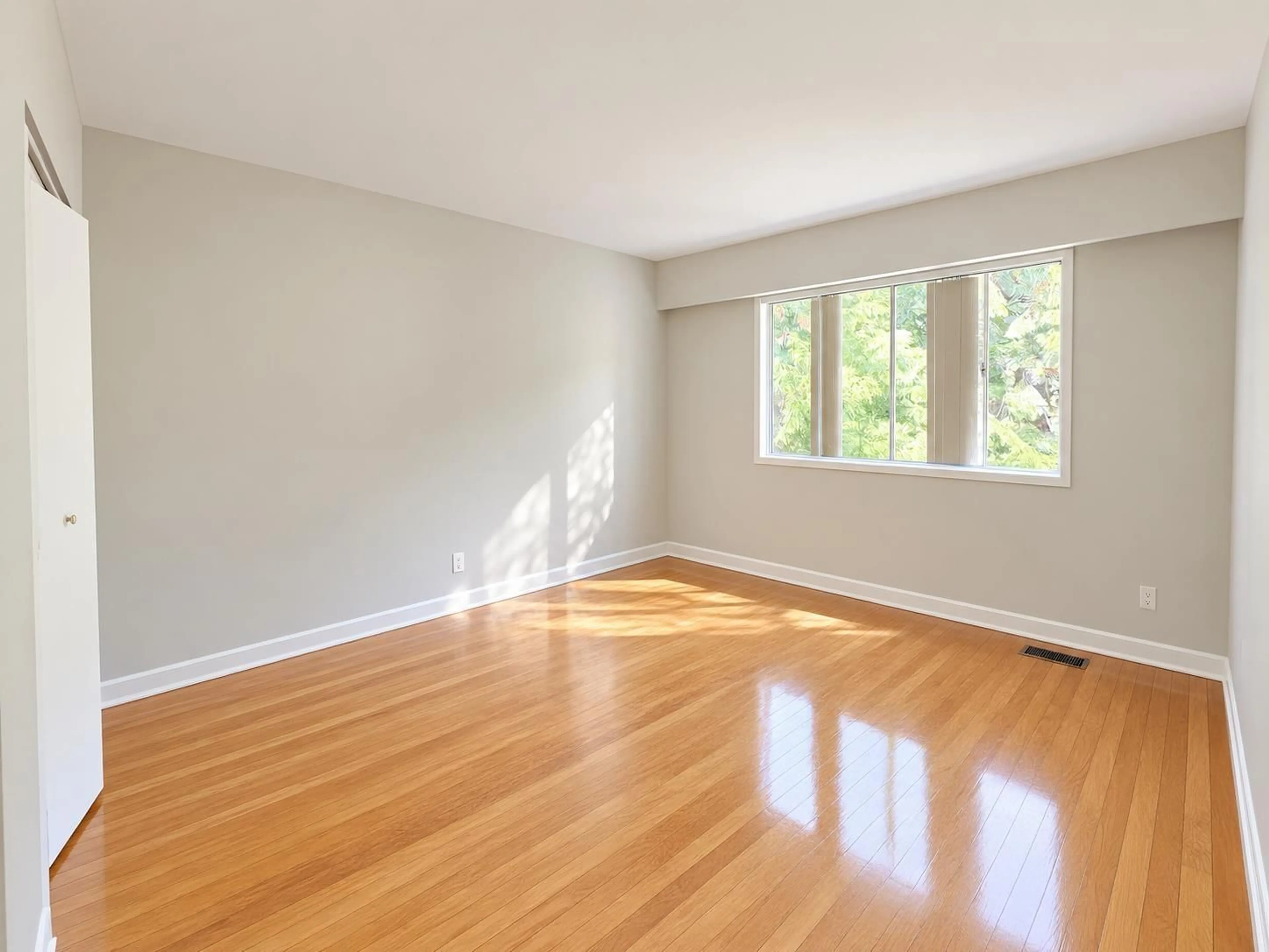 A pic of a room for 12501 53 AVENUE, Surrey British Columbia V3X3B6