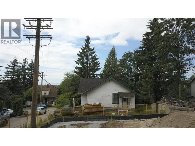 413 ELEVENTH STREET, New Westminster 5