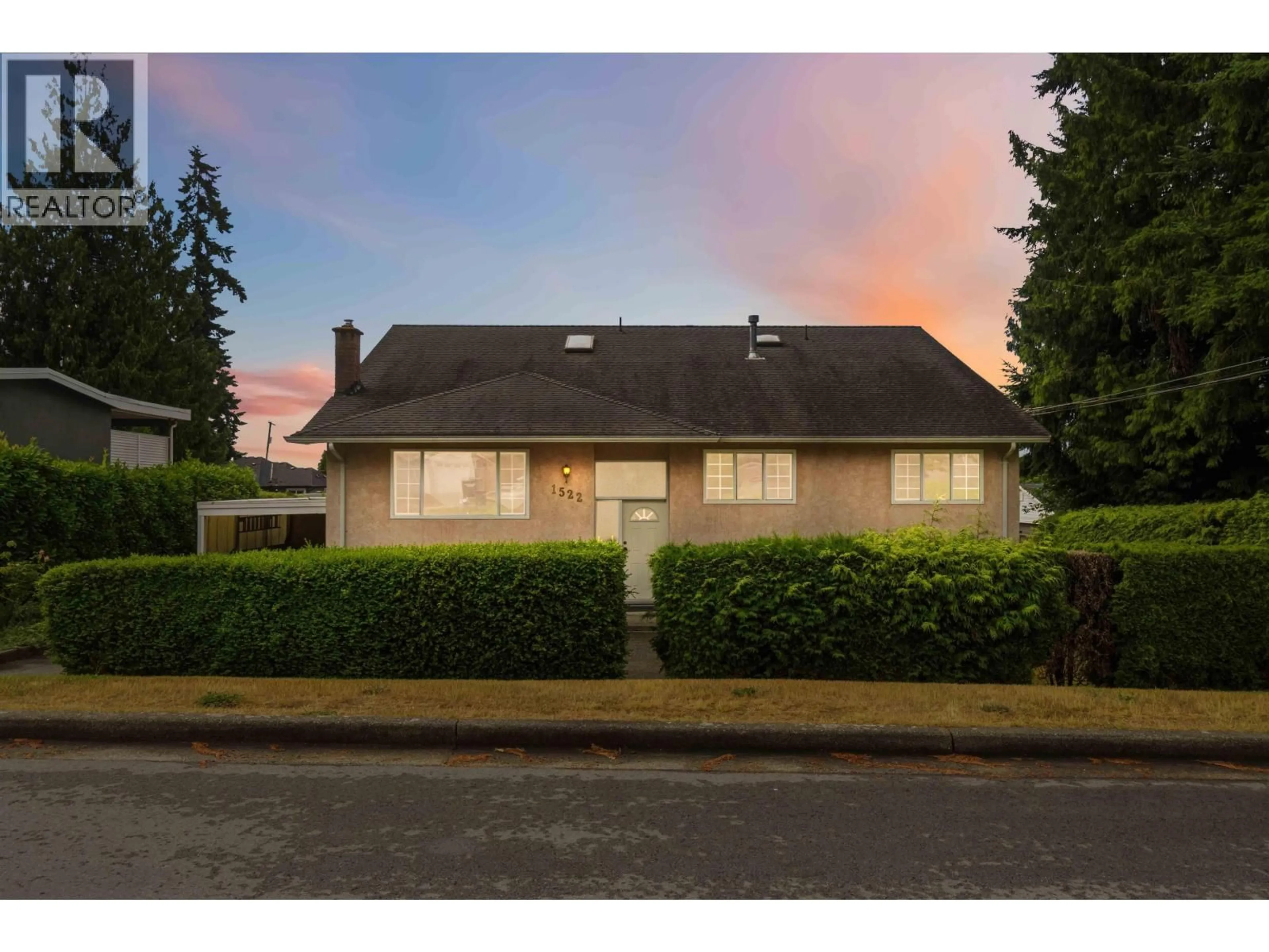 A pic from outside/outdoor area/front of a property/back of a property/a pic from drone, street for 1522 HAVERSLEY AVENUE, Coquitlam British Columbia V3J1V6