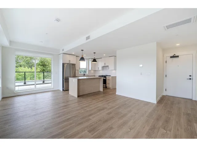 606 - 27249 ALDERGROVE TOWN CENTRE DRIVE, Langley 4