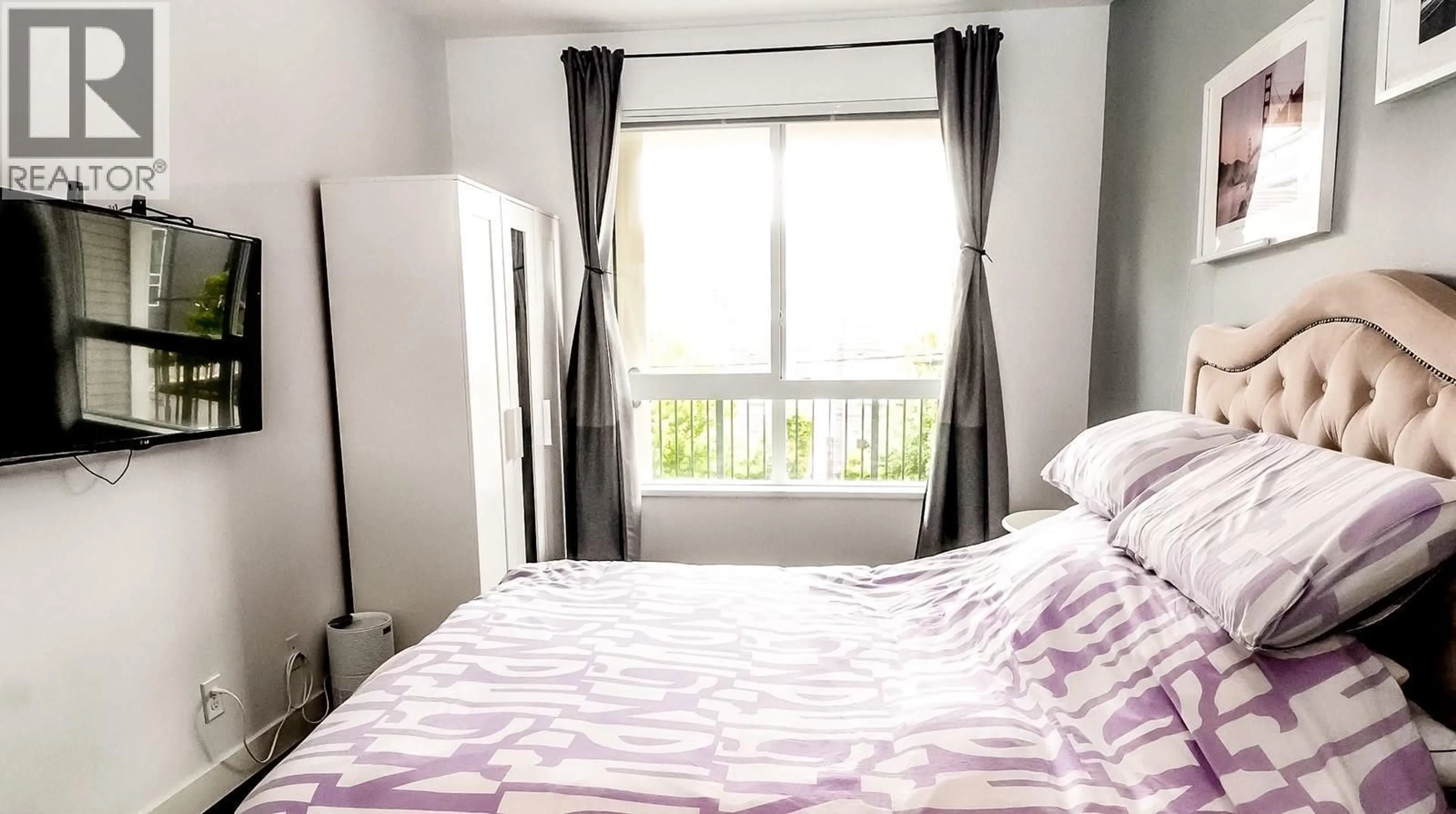 Bedroom with bed, unknown for 308 - 12040 222 STREET, Maple Ridge British Columbia V2X5W1