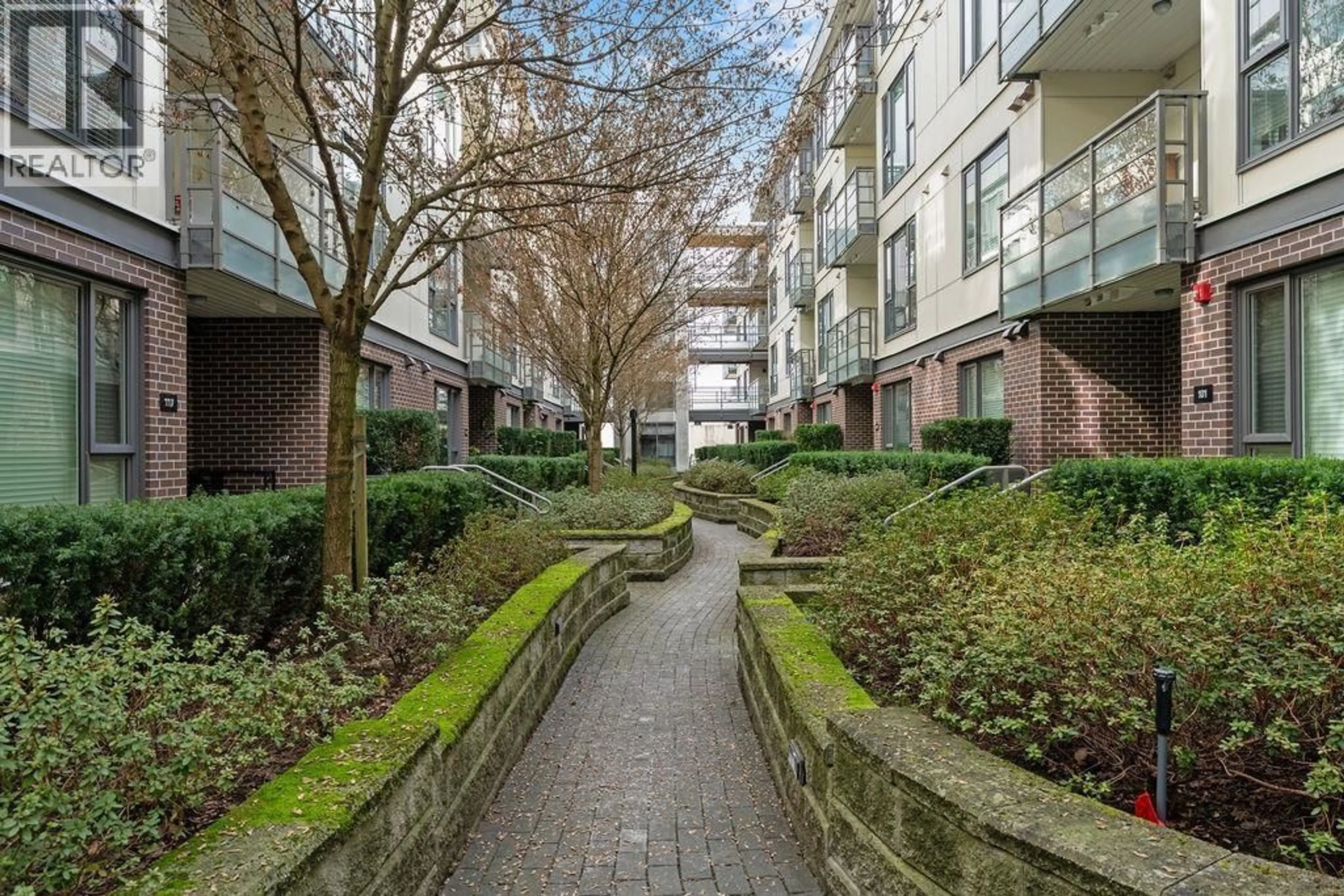 Patio, street for 216 - 5355 LANE STREET, Burnaby British Columbia V5H0H1