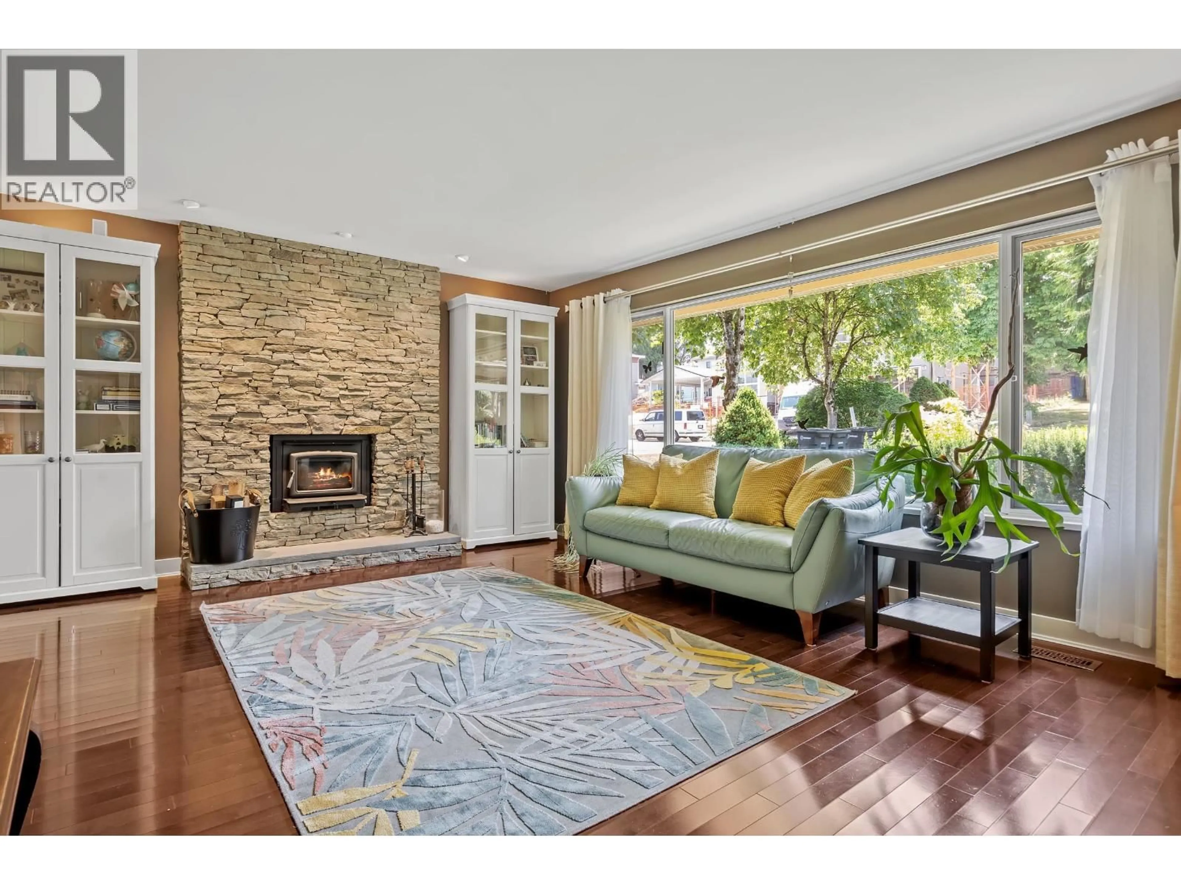 Living room with furniture, unknown for 7965 BURNFIELD CRESCENT, Burnaby British Columbia V5E2B8