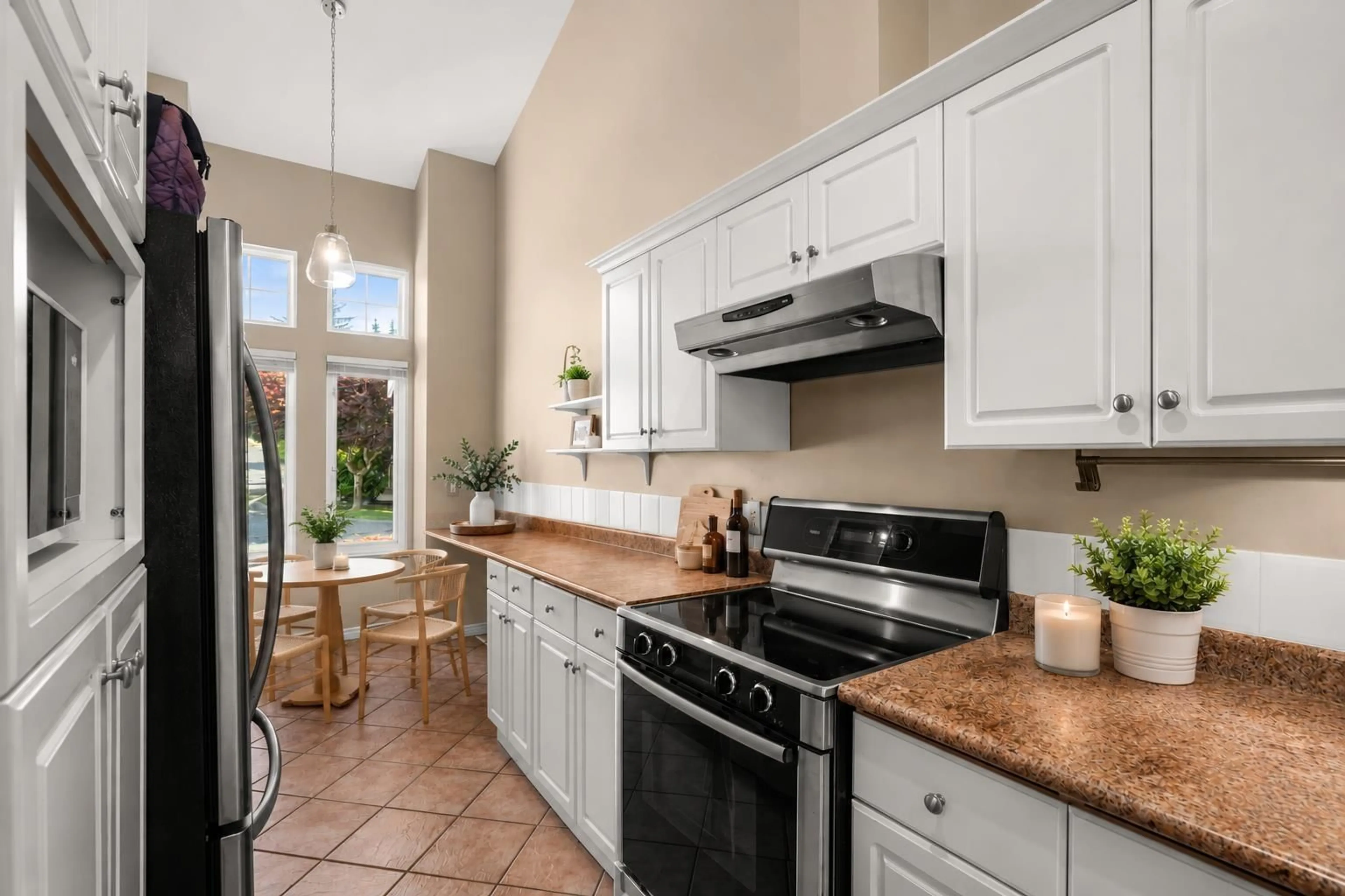 Open concept kitchen, ceramic/tile floor for 14 - 20788 87 AVENUE, Langley British Columbia V1M3W7