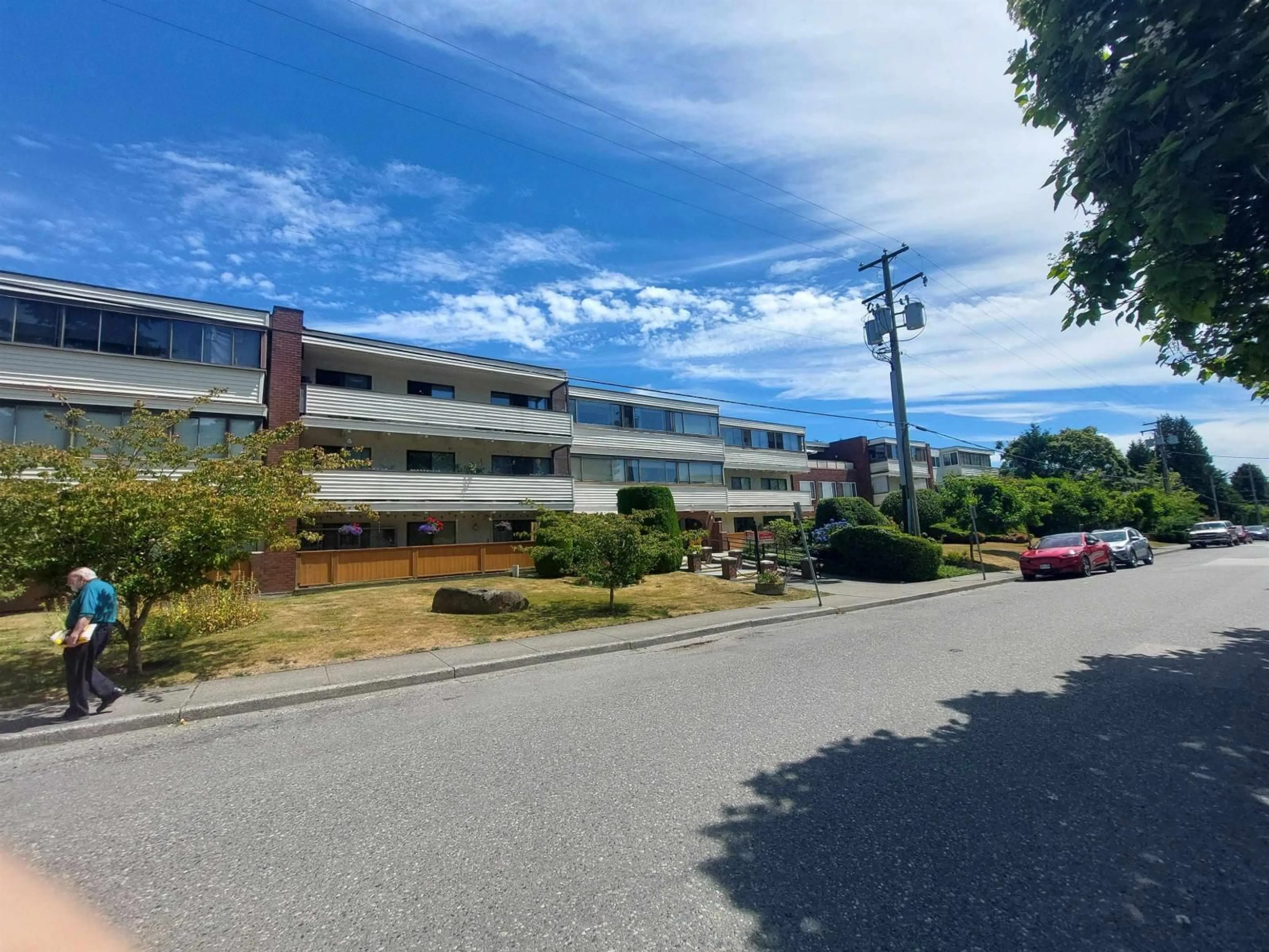 Unknown for 205 - 1448 FIR STREET, White Rock British Columbia V4B4B4