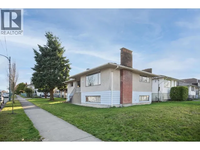 925 NANAIMO STREET, Vancouver 5