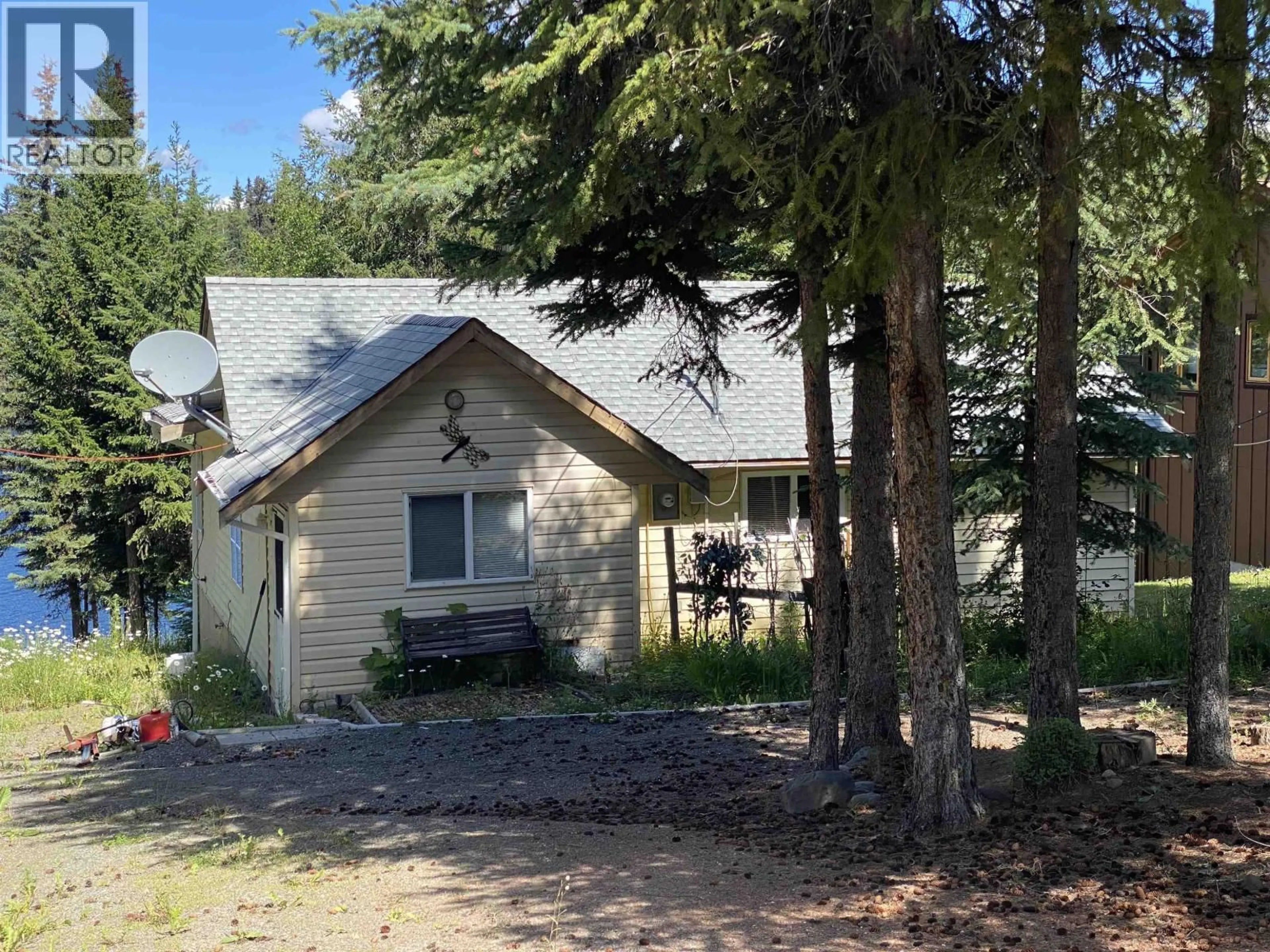 A pic from outside/outdoor area/front of a property/back of a property/a pic from drone, unknown for 6116 HIGGINS LAKE ROAD, Lone Butte British Columbia V0K1X3