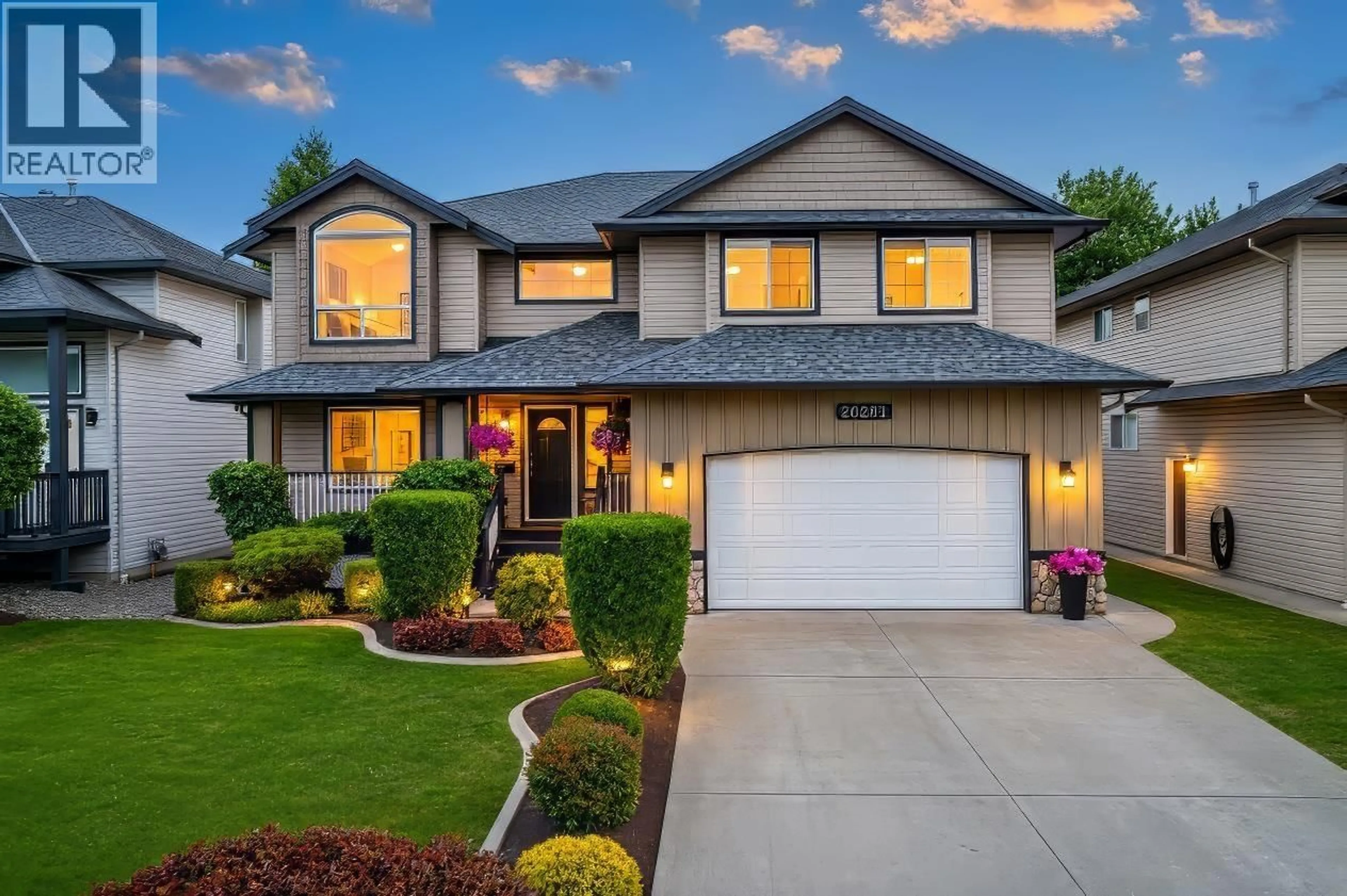 Home with vinyl exterior material, street for 20281 KENT STREET, Maple Ridge British Columbia V2X3T7