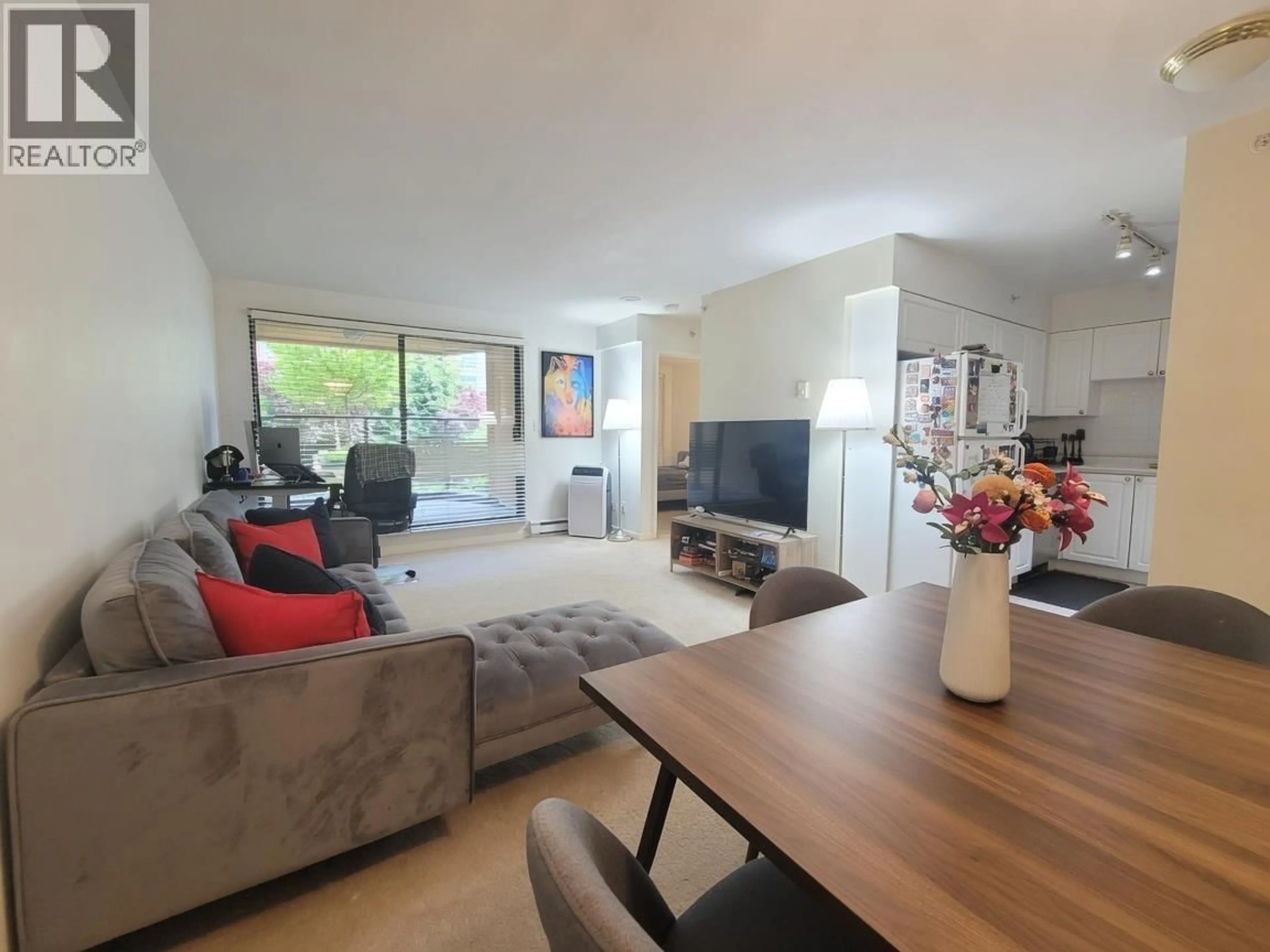 Living room with furniture, unknown for 214 - 488 HELMCKEN STREET, Vancouver British Columbia V6B6E4