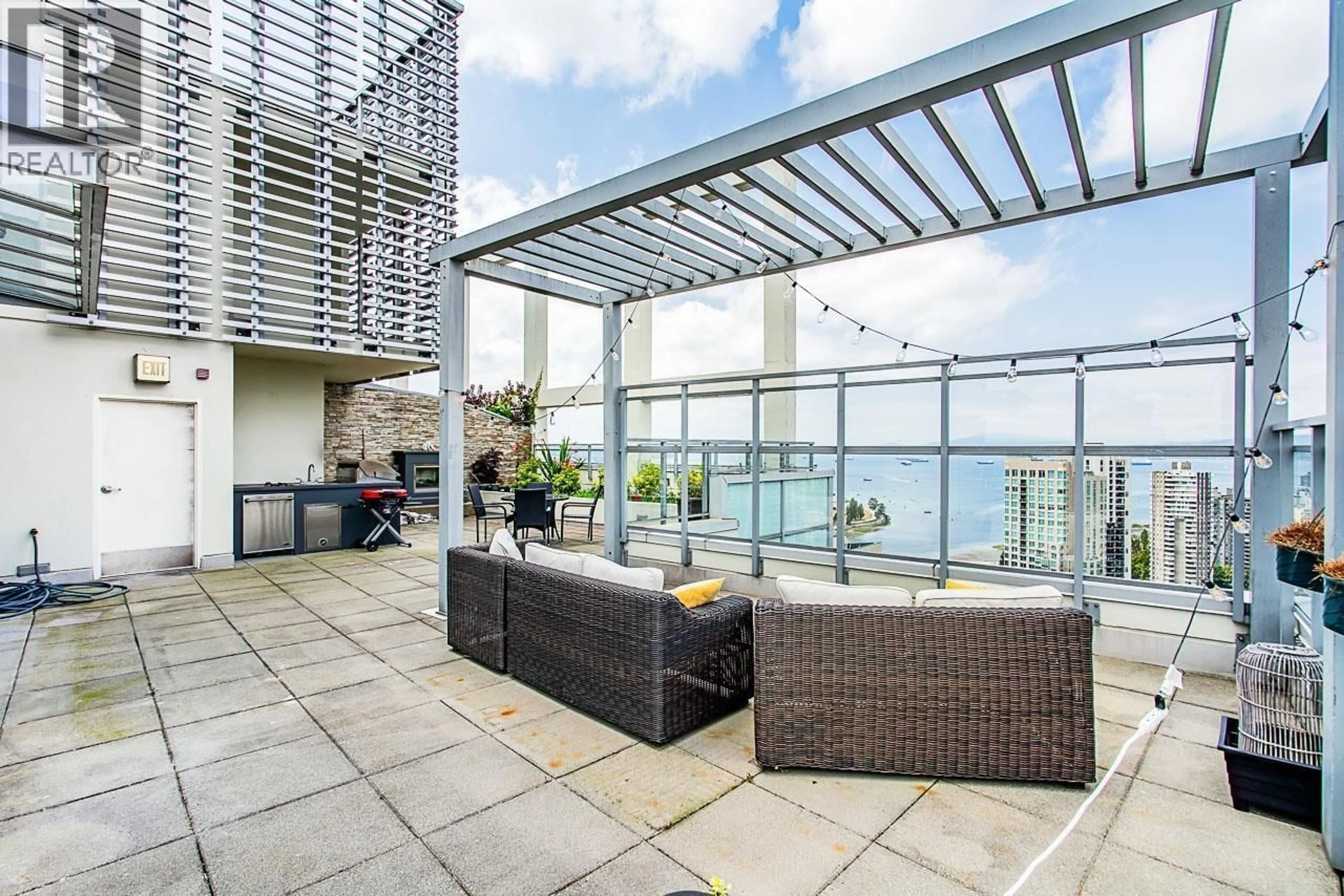 Patio, water/lake/river/ocean view for 2901 - 1455 HOWE STREET, Vancouver British Columbia V6Z1C2