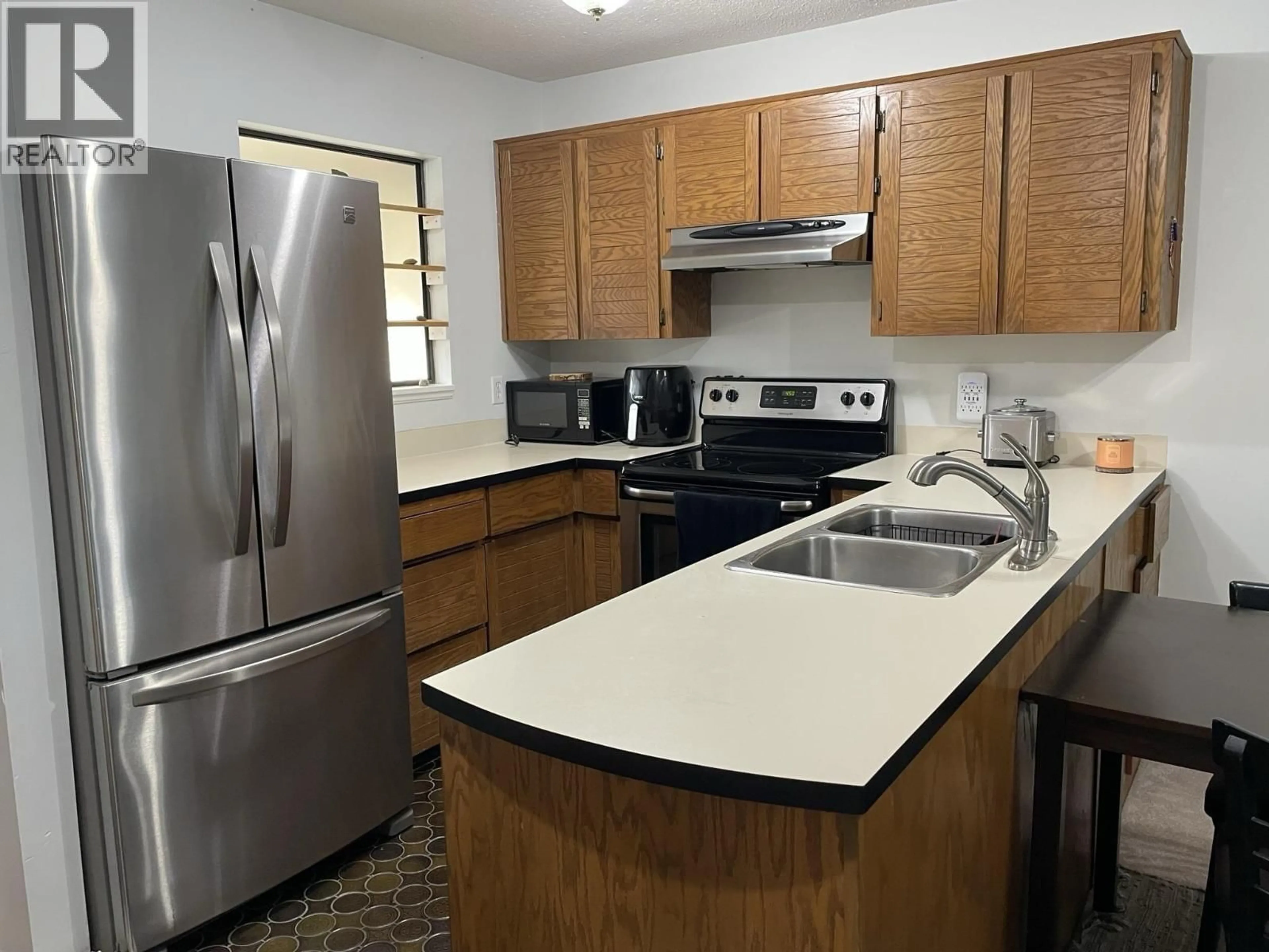 Standard kitchen, unknown for 10 - 4832 LAZELLE AVENUE, Terrace British Columbia V8G1T4