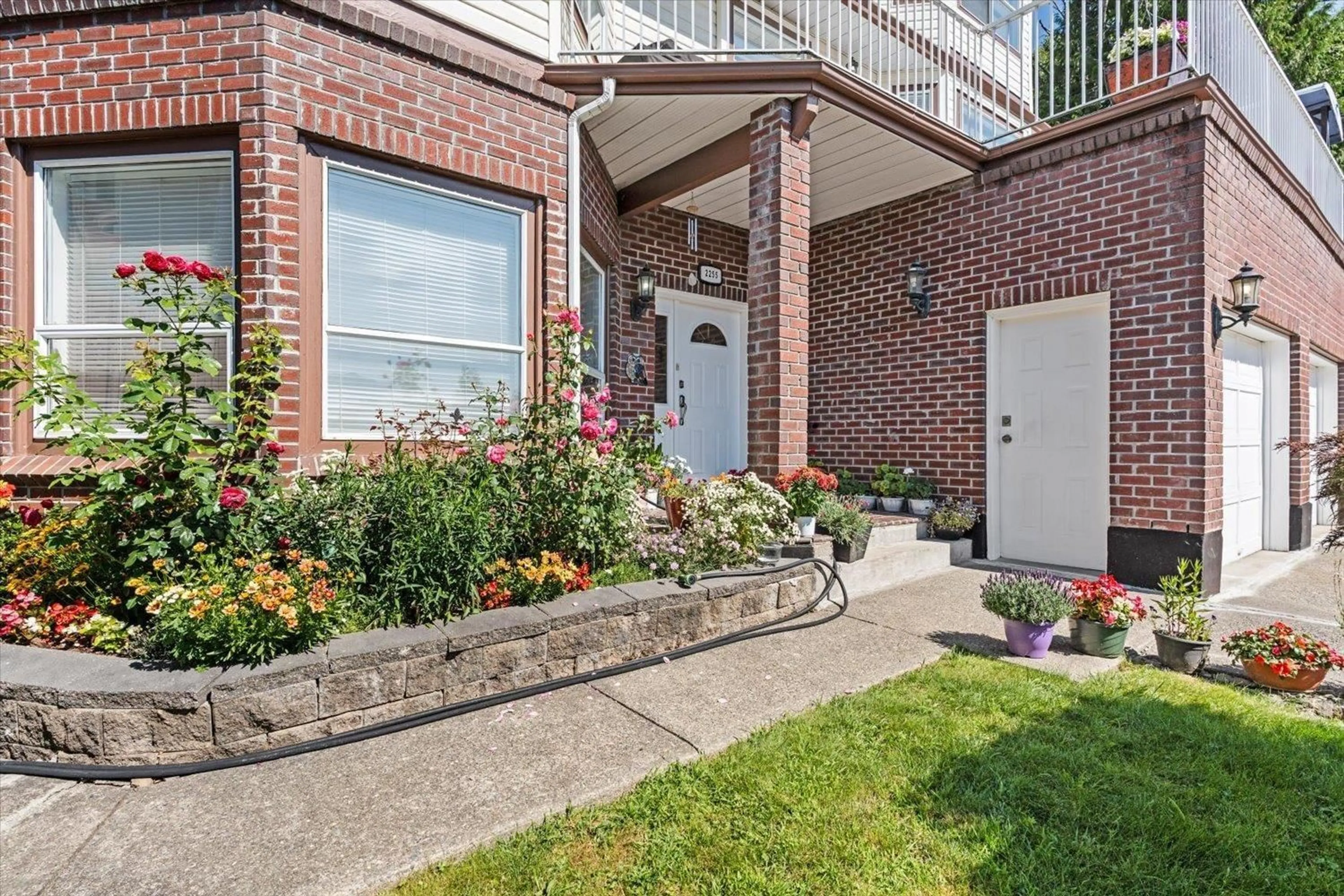 Unknown for 2255 MOUNTAIN DRIVE, Abbotsford British Columbia V3G1E4