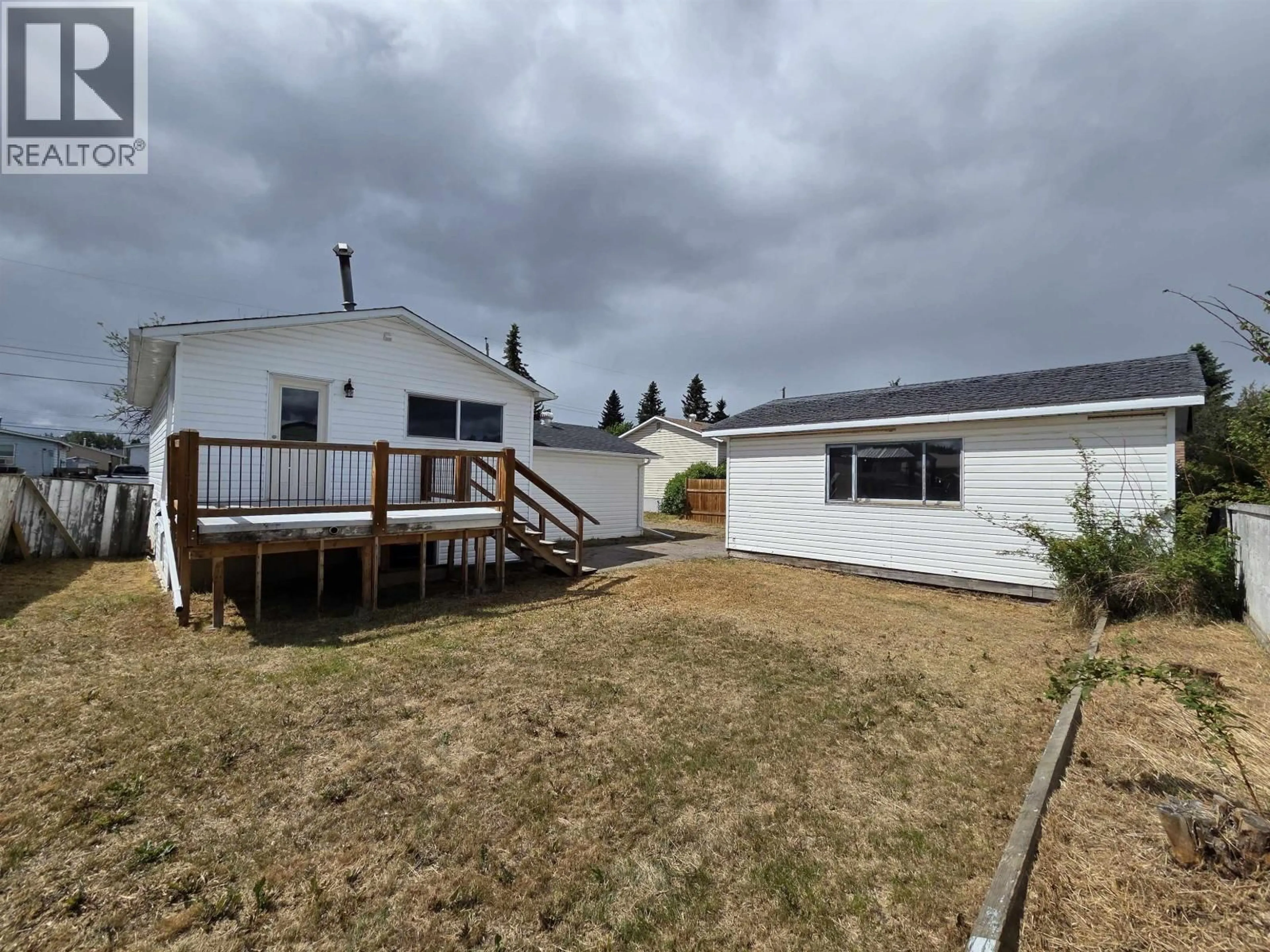 A pic from outside/outdoor area/front of a property/back of a property/a pic from drone, unknown for 2200 CATALINE COURT, Houston British Columbia V0J1Z0
