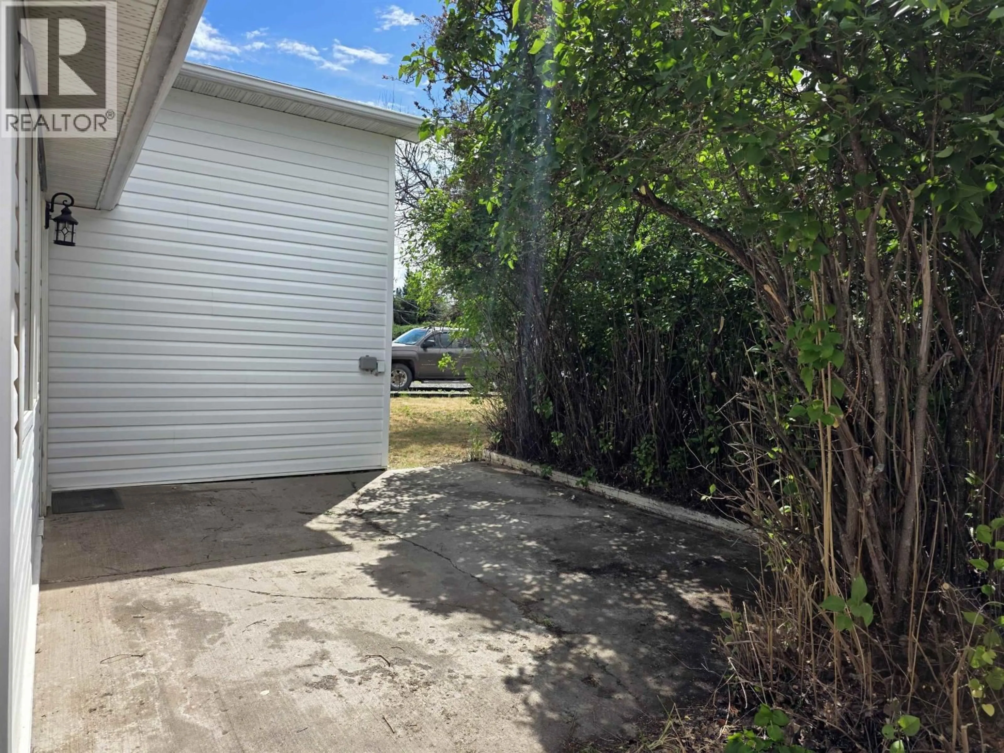 A pic from outside/outdoor area/front of a property/back of a property/a pic from drone, street for 2200 CATALINE COURT, Houston British Columbia V0J1Z0