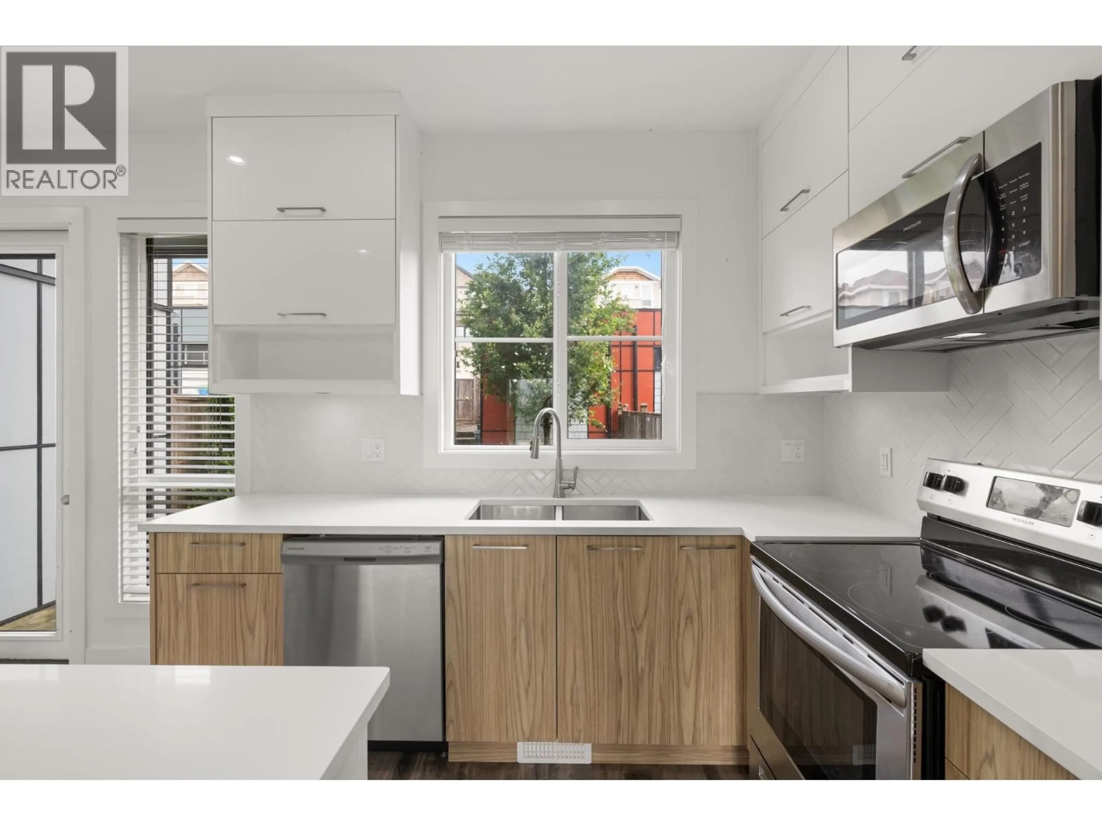 Standard kitchen, unknown for 102 - 3423 ROXTON AVENUE, Coquitlam British Columbia V3B0G7