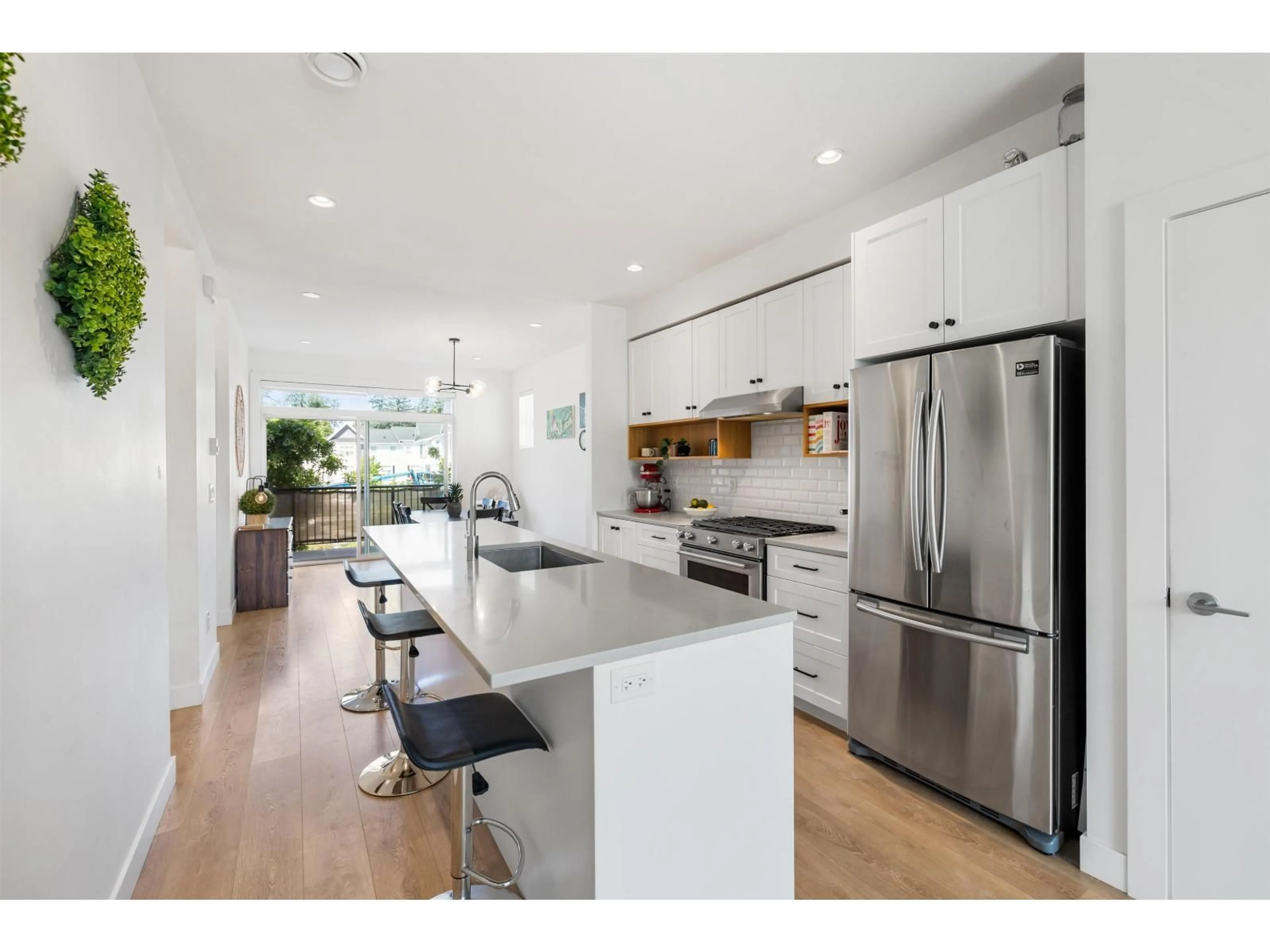 Open concept kitchen, unknown for 4 - 27735 ROUNDHOUSE DRIVE, Abbotsford British Columbia V4X0B9
