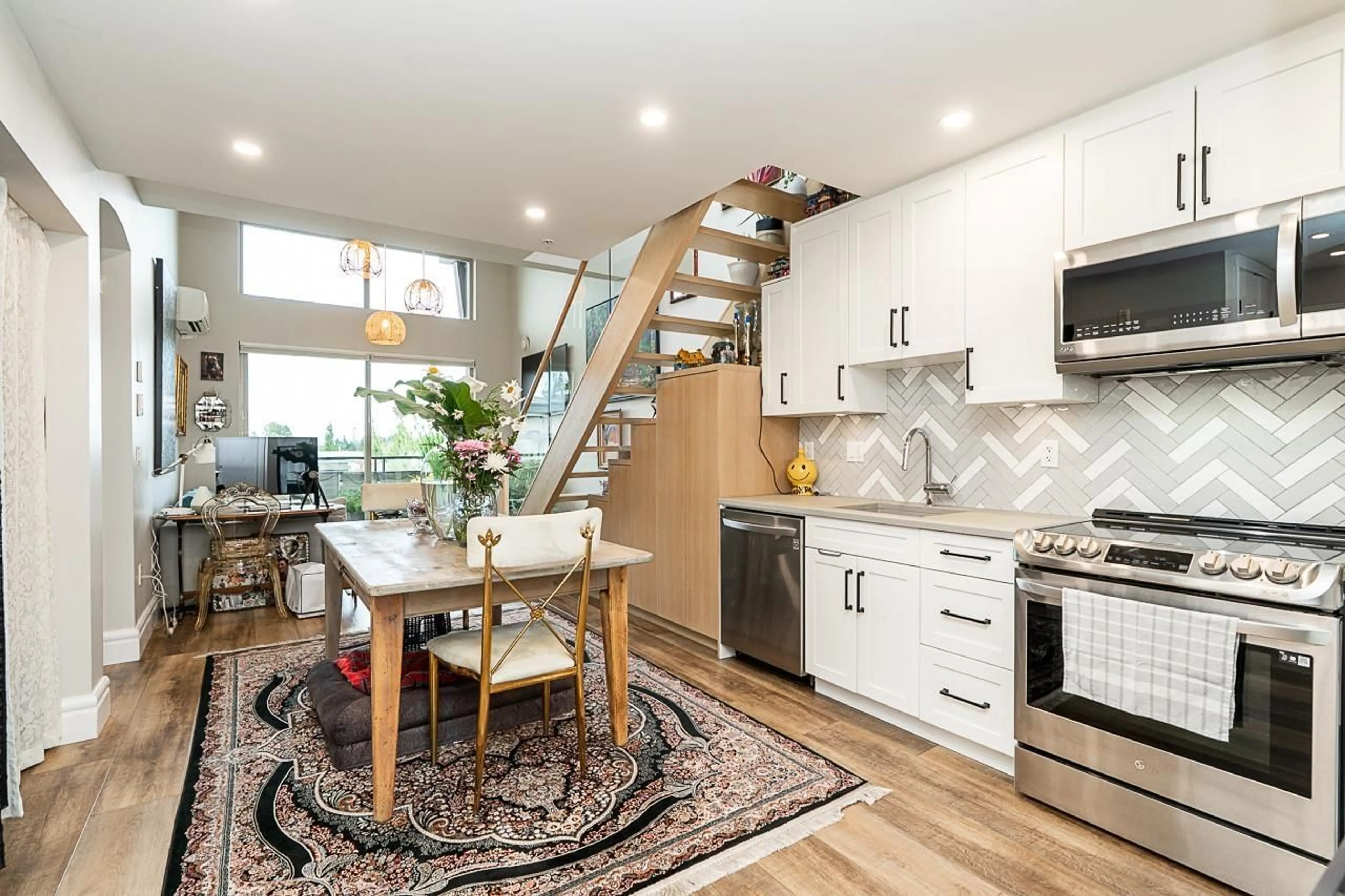 Open concept kitchen, unknown for 408 - 6688 120 STREET, Surrey British Columbia V3W1T8