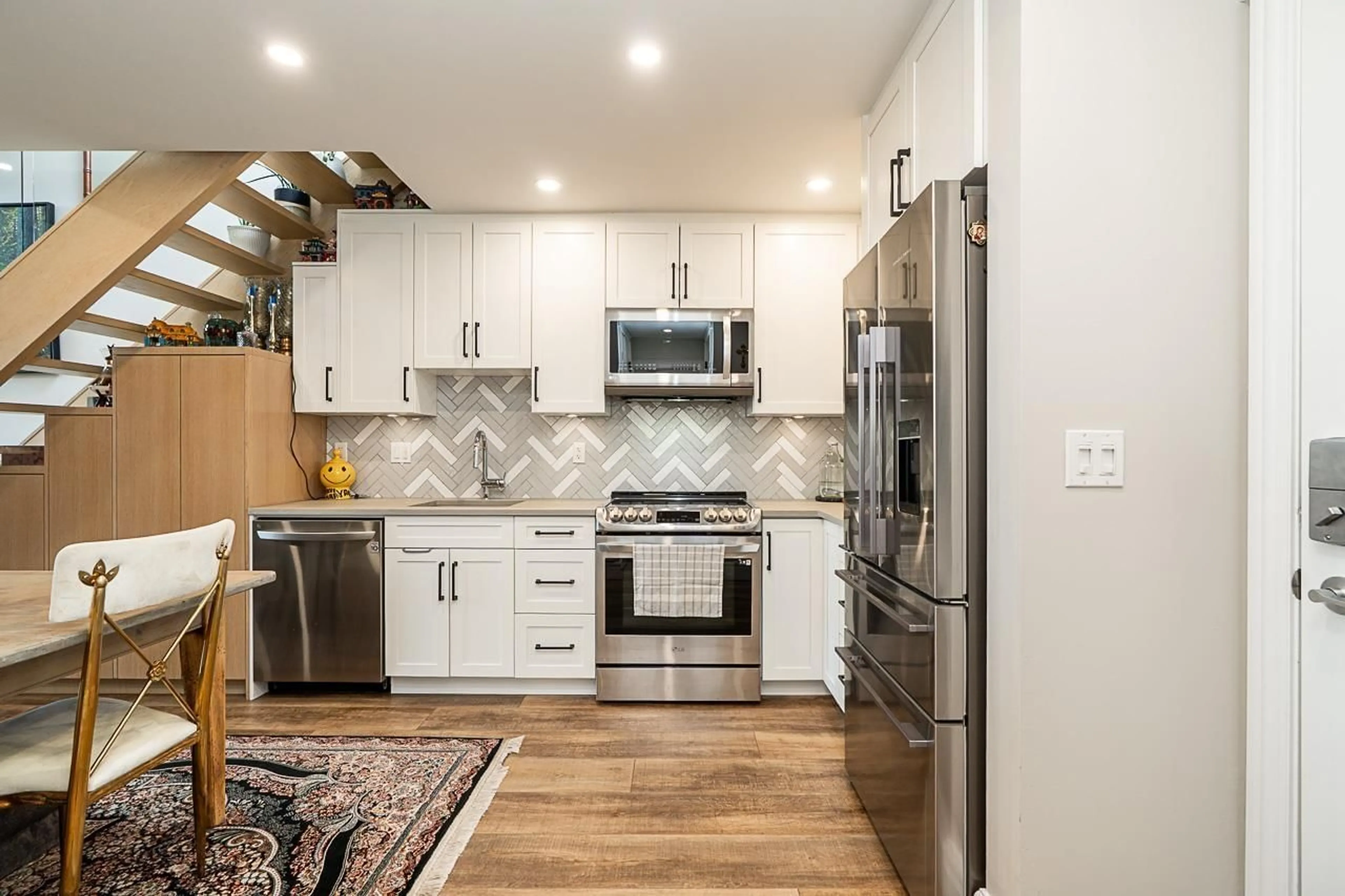 Open concept kitchen, unknown for 408 - 6688 120 STREET, Surrey British Columbia V3W1T8