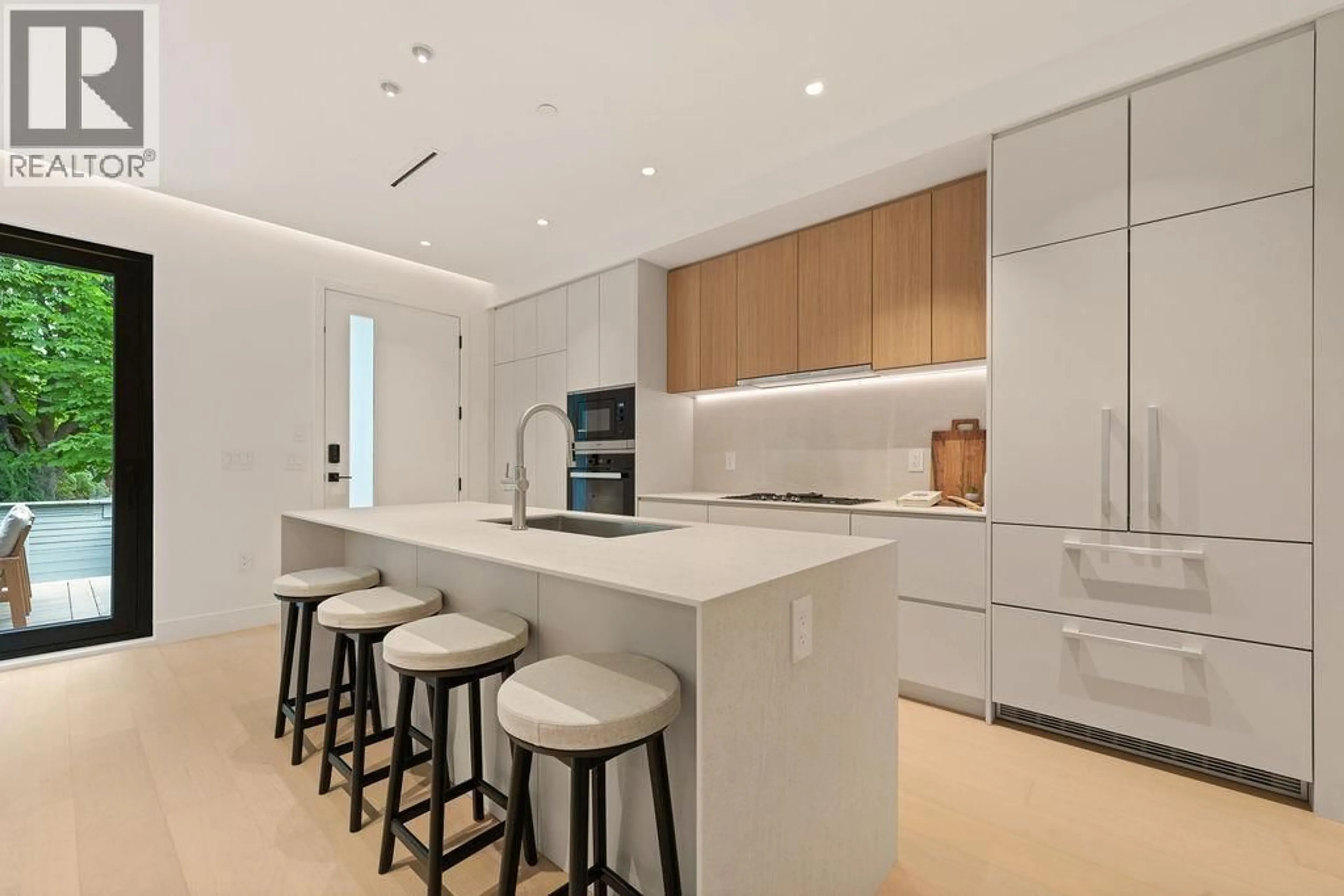 Contemporary kitchen, unknown for 1 - 2926 12TH AVENUE, Vancouver British Columbia V6K2R3