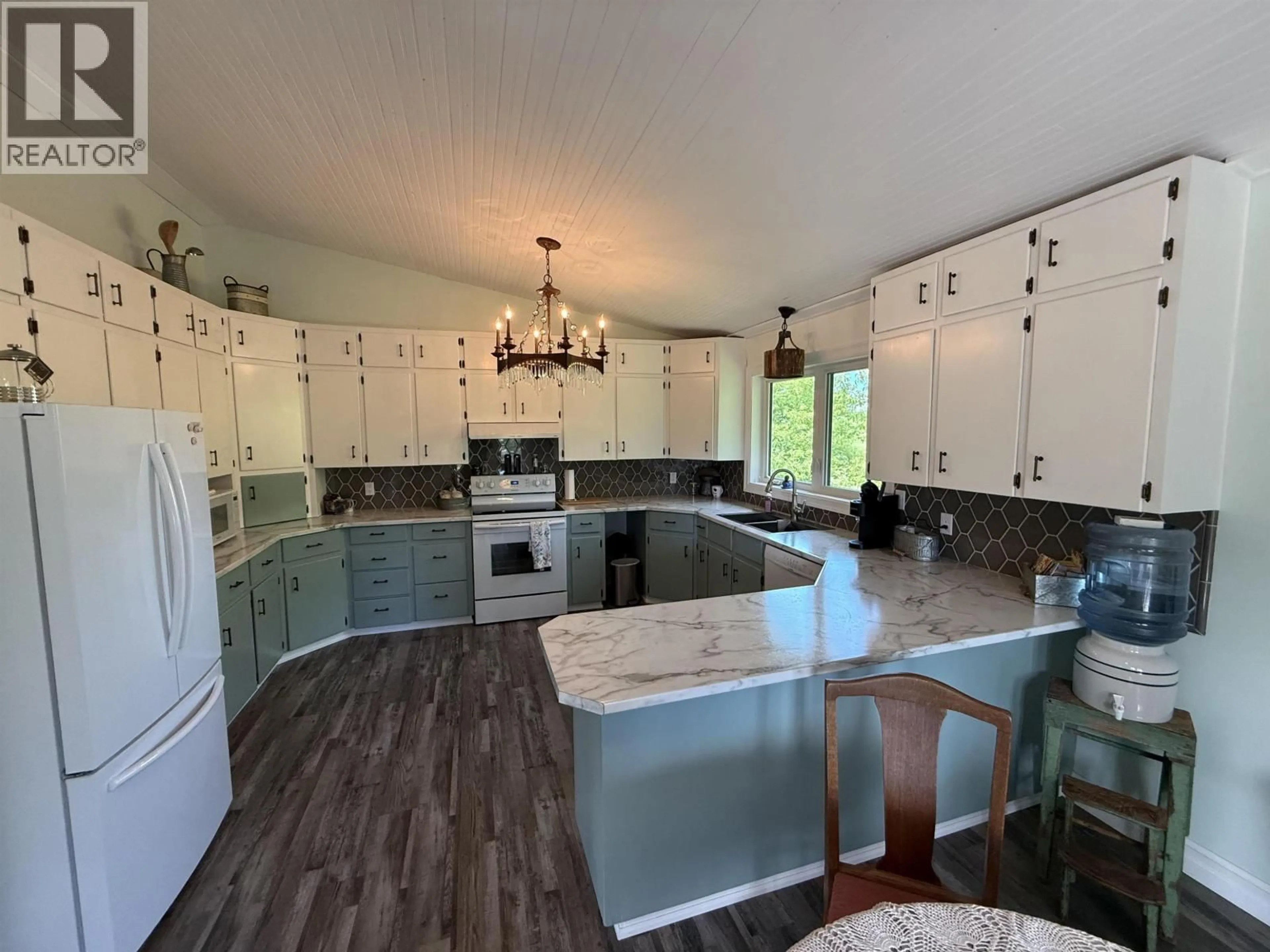 Open concept kitchen, unknown for 6417 NORTH PINE ROAD, Fort St. John British Columbia V0C2A0