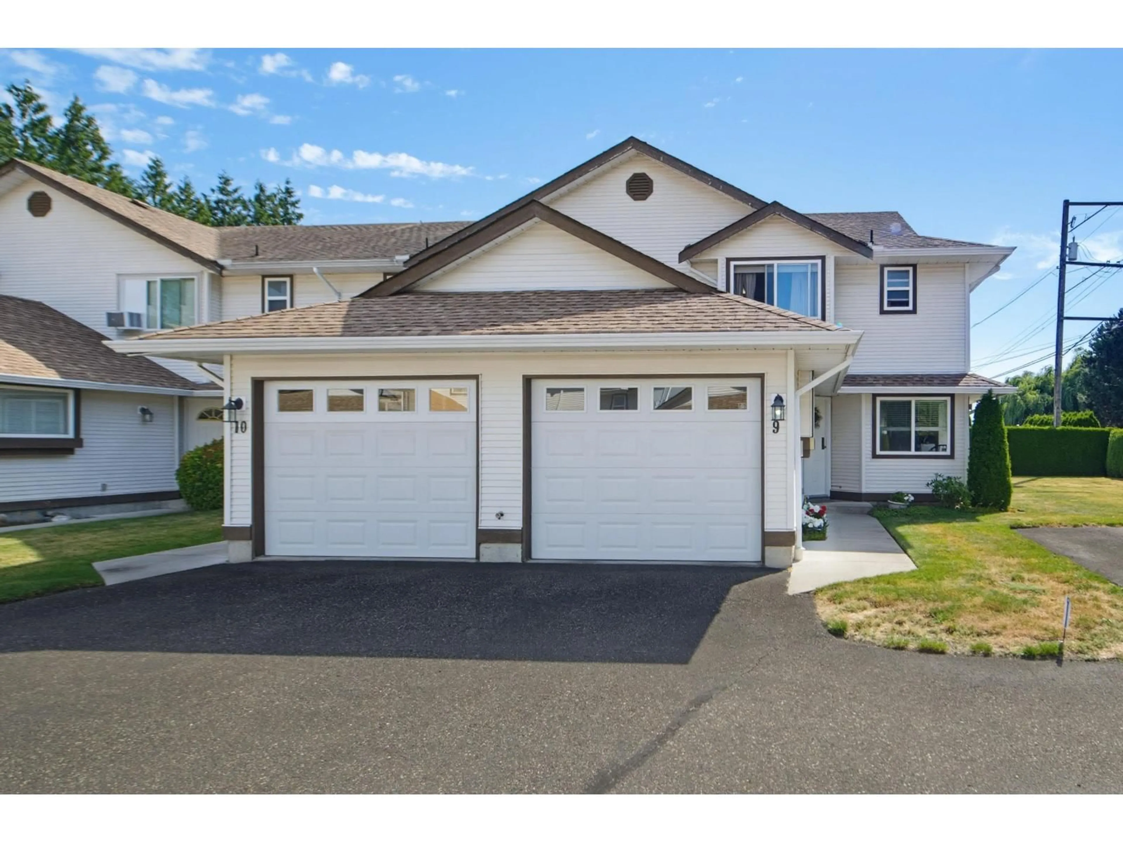 Home with vinyl exterior material, street for 9 - 46349 CESSNA DRIVE, Chilliwack British Columbia V2P1A7