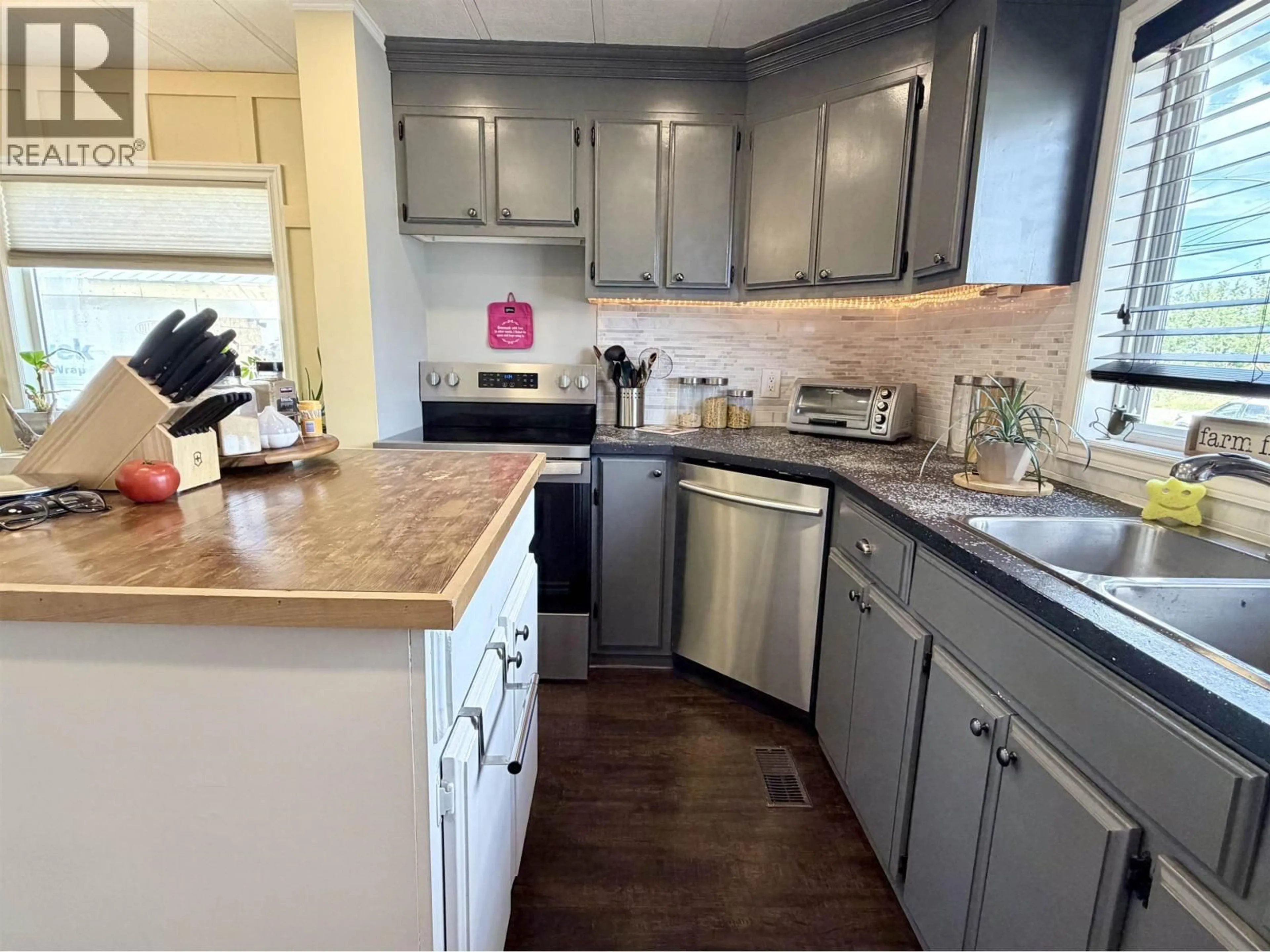 Open concept kitchen, unknown for 10 - 2091 16 HIGHWAY, Vanderhoof British Columbia V0J3A0