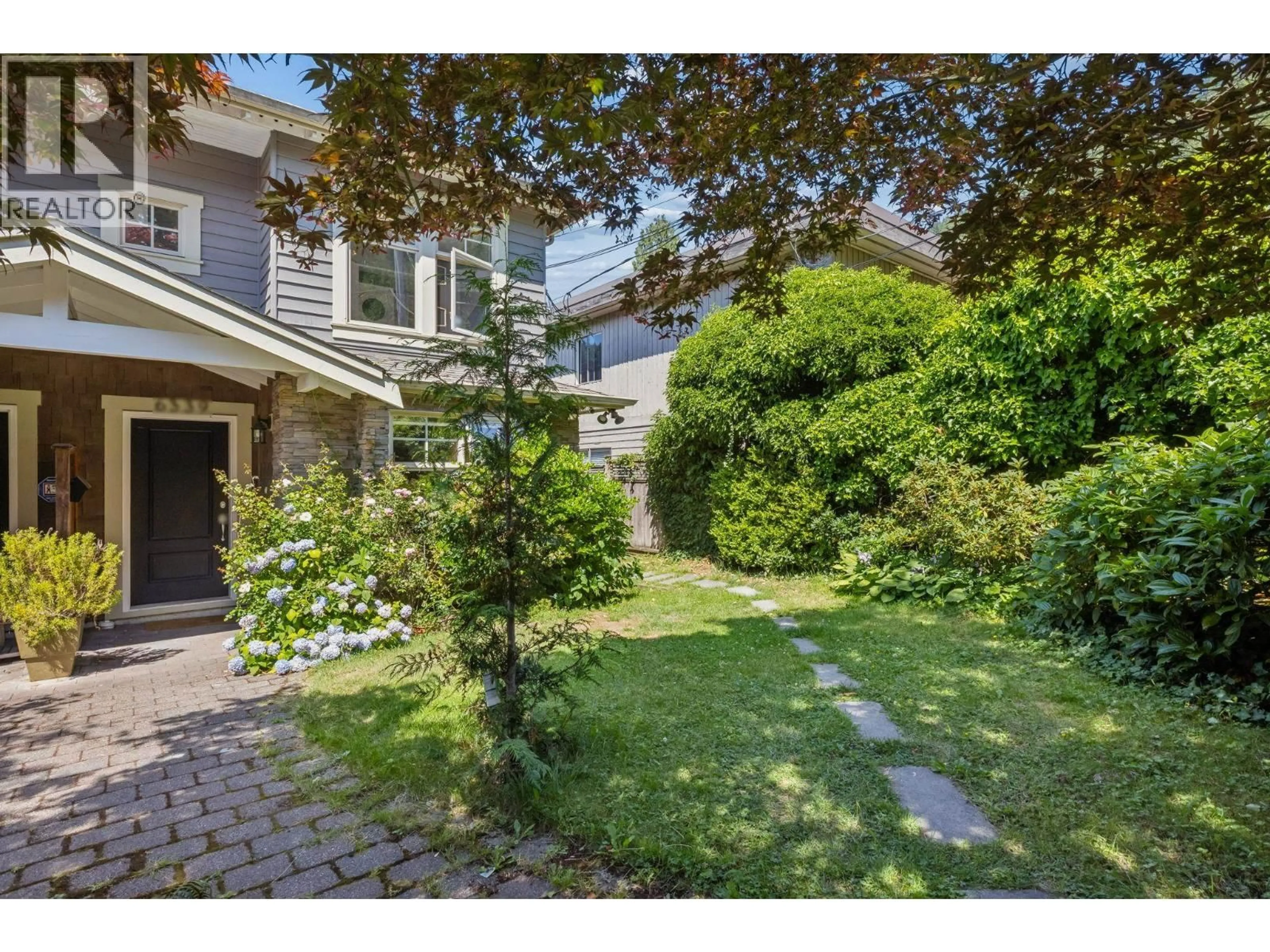 A pic from outside/outdoor area/front of a property/back of a property/a pic from drone, street for 6339 DOUGLAS STREET, West Vancouver British Columbia V7W2G1