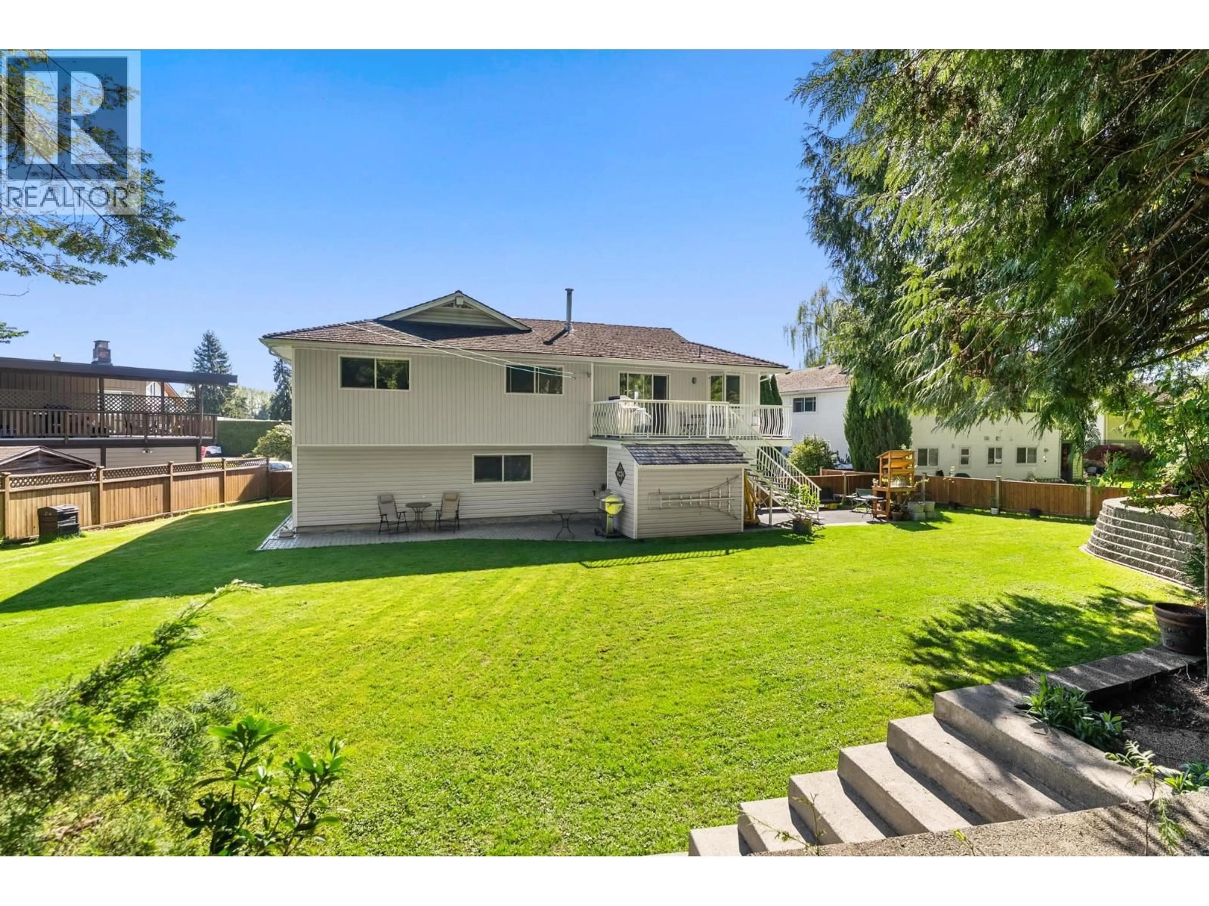 A pic from outside/outdoor area/front of a property/back of a property/a pic from drone, unknown for 905 EDEN CRESCENT, Tsawwassen British Columbia V4L1W6