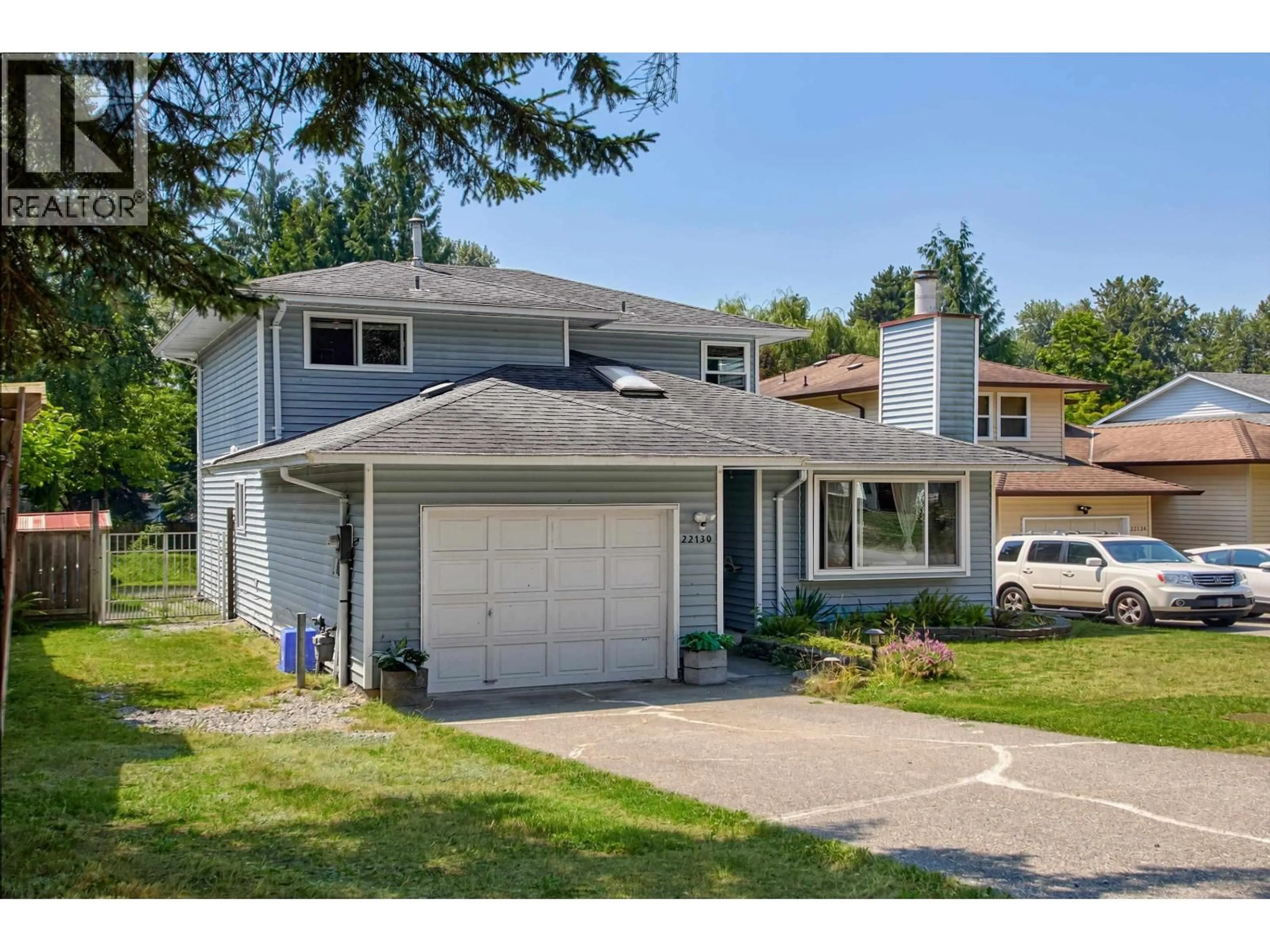 Home with vinyl exterior material, street for 22130 RIVER BEND, Maple Ridge British Columbia V2X9P3