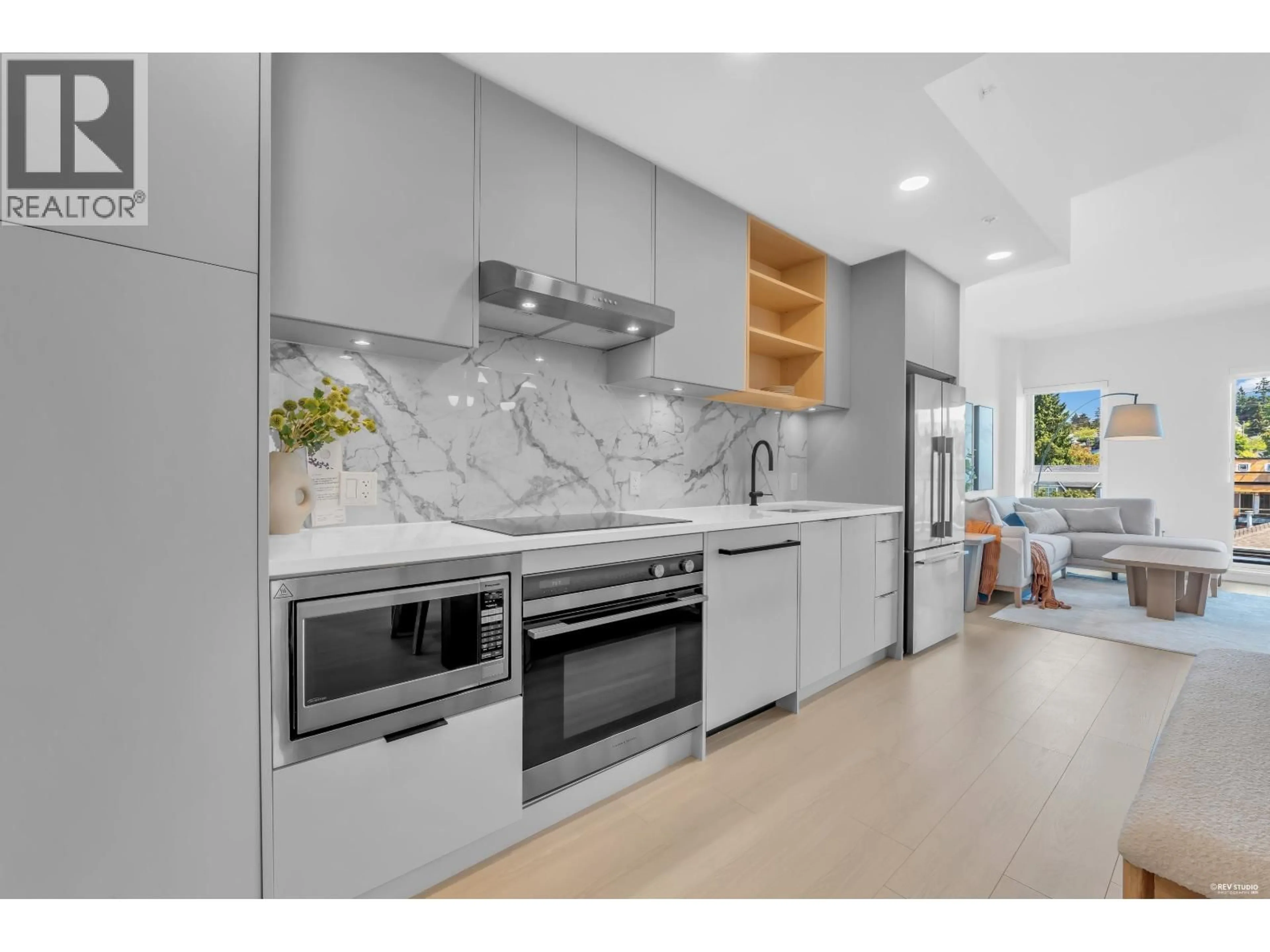 Contemporary kitchen, ceramic/tile floor for 510 - 422 3RD STREET, North Vancouver British Columbia V7L0K1
