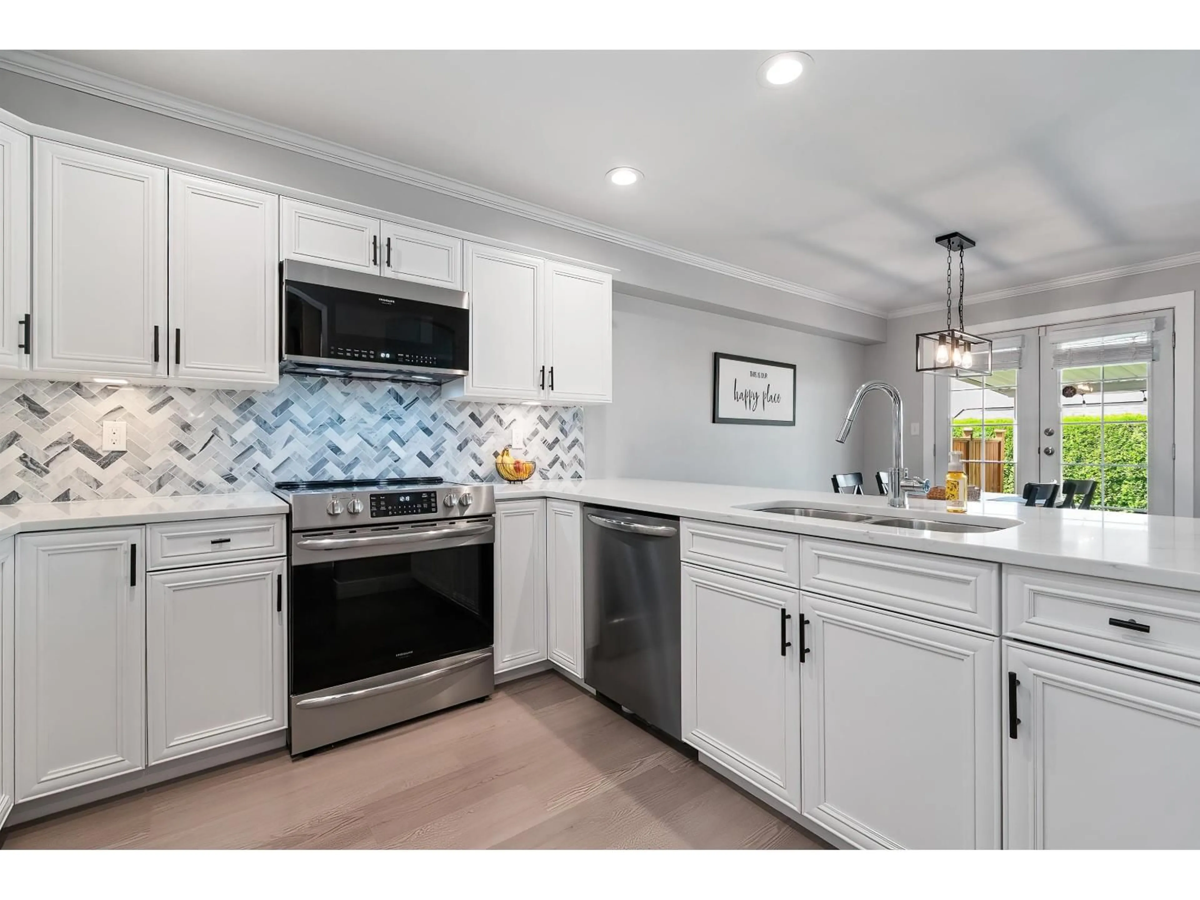 Open concept kitchen, ceramic/tile floor for 25 - 7475 GARNET DRIVE, Chilliwack British Columbia V2R5W7