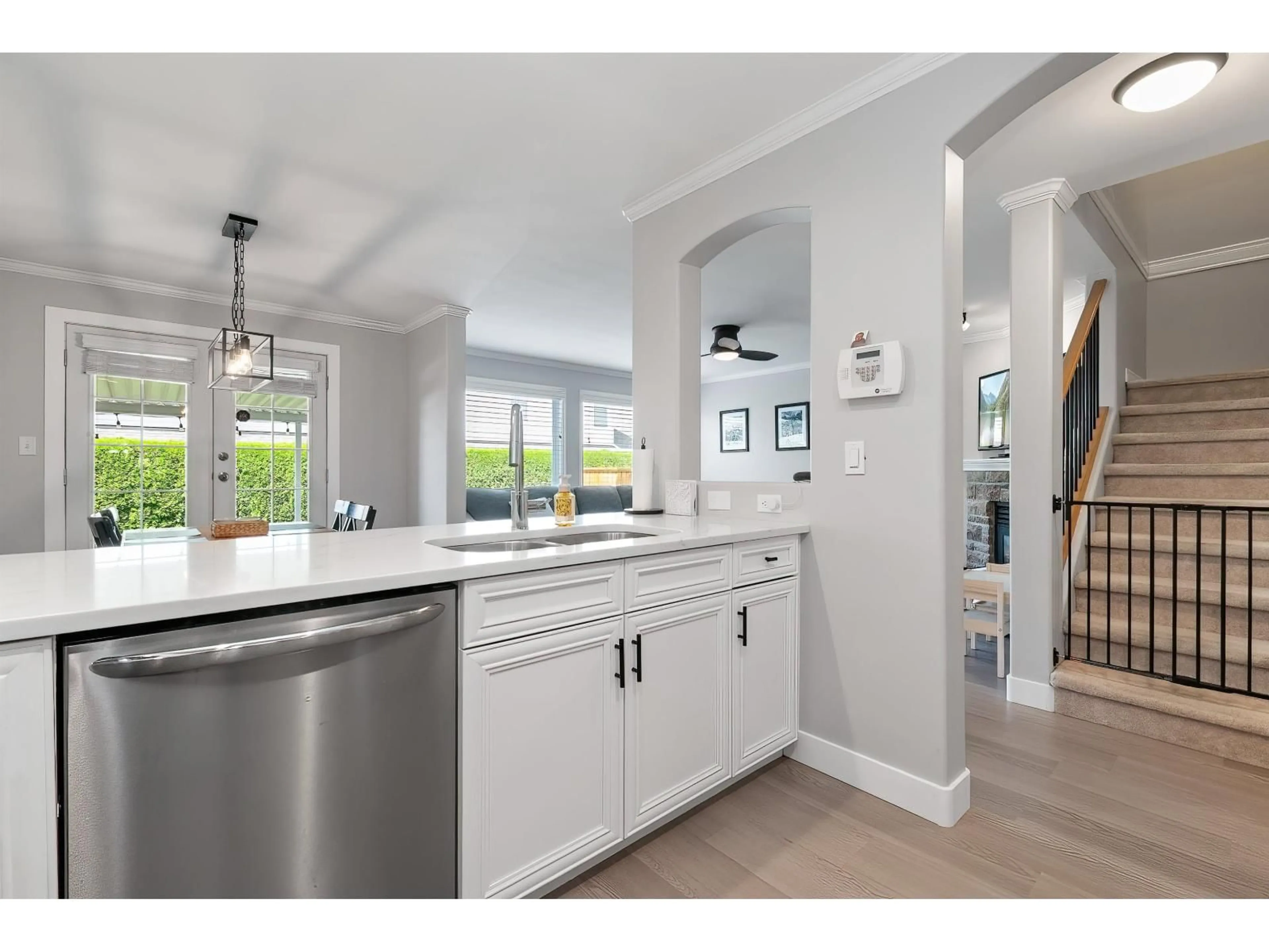 Open concept kitchen, ceramic/tile floor for 25 - 7475 GARNET DRIVE, Chilliwack British Columbia V2R5W7