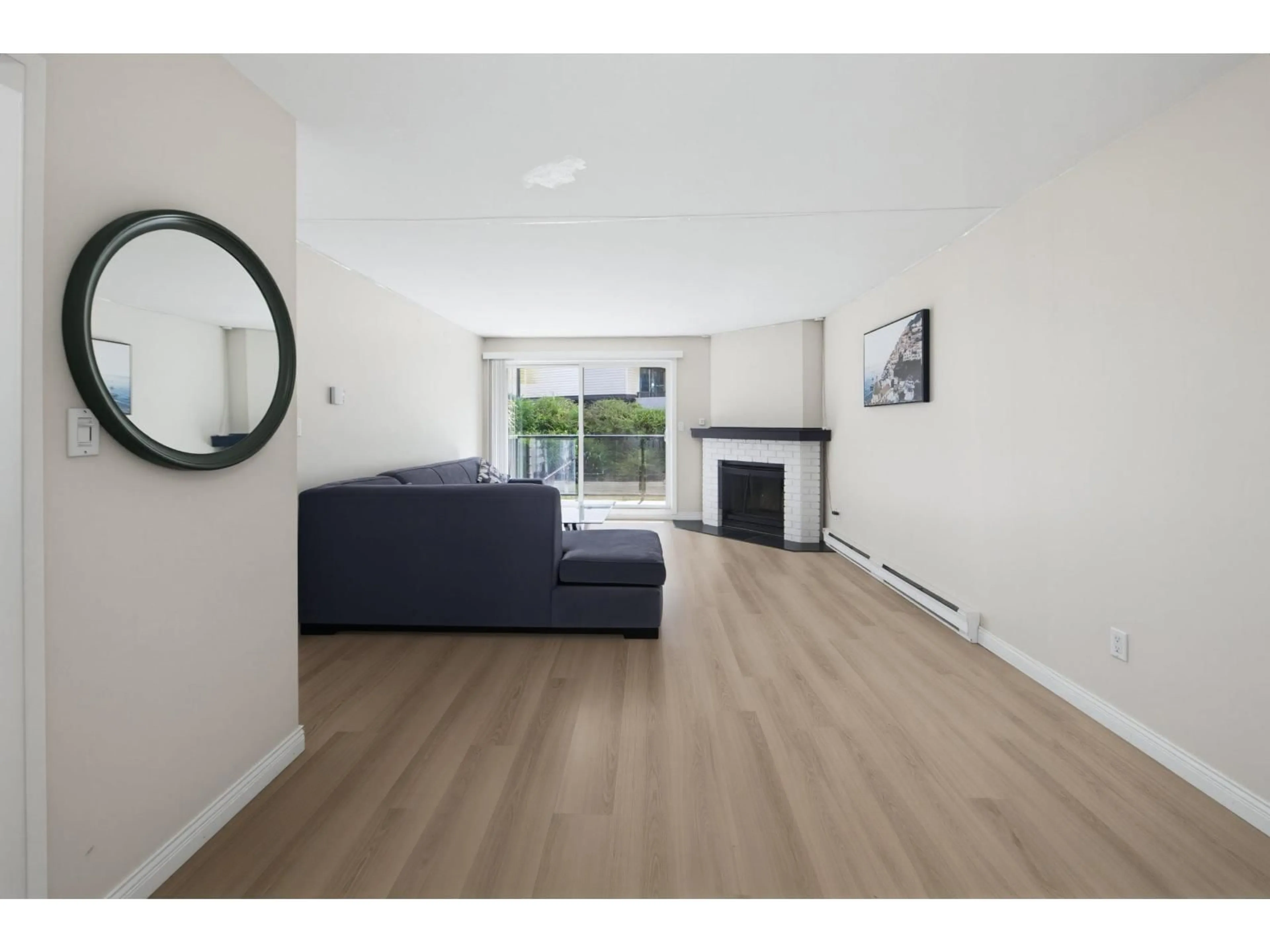 A pic of a room for 107 - 32124 TIMS AVENUE, Abbotsford British Columbia V2T2H4