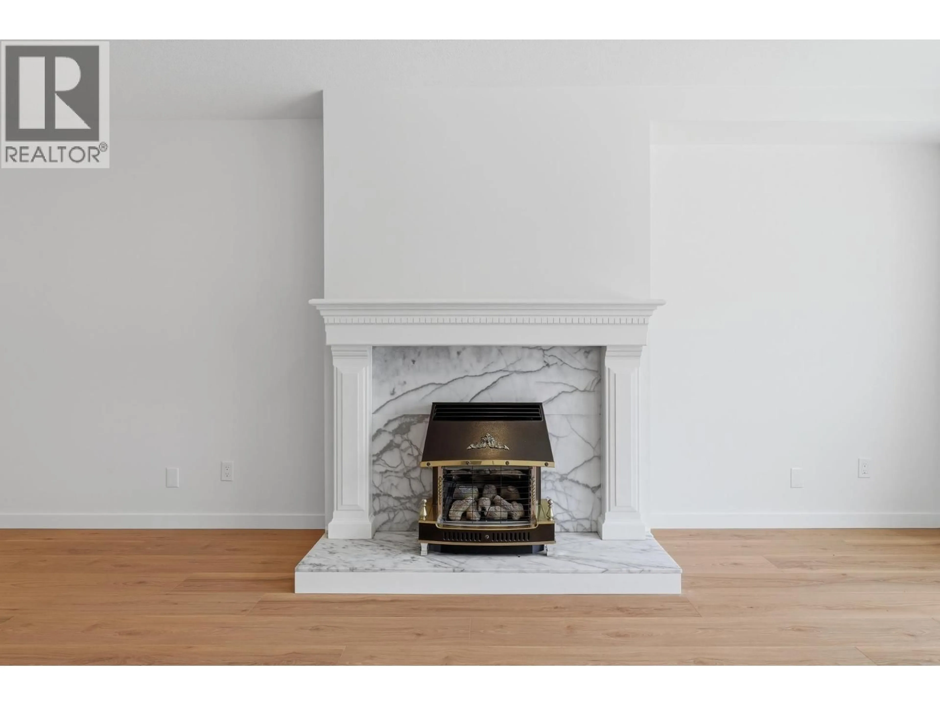 A pic of a room for 201 - 1150 54A STREET, Delta British Columbia V4M4B5