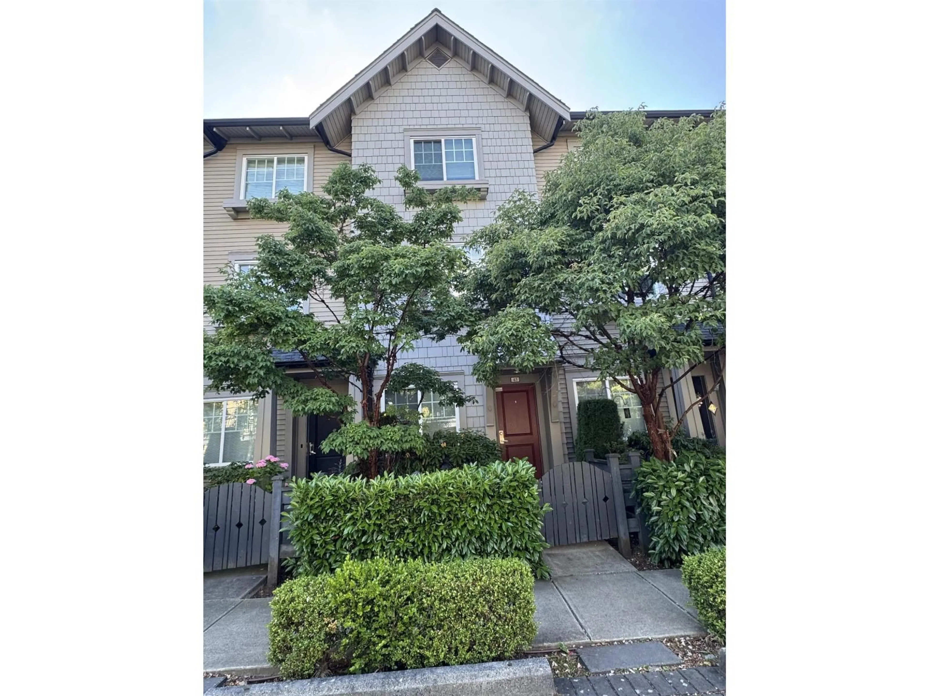 Unknown for 43 - 6450 187 STREET, Surrey British Columbia V3S2X4