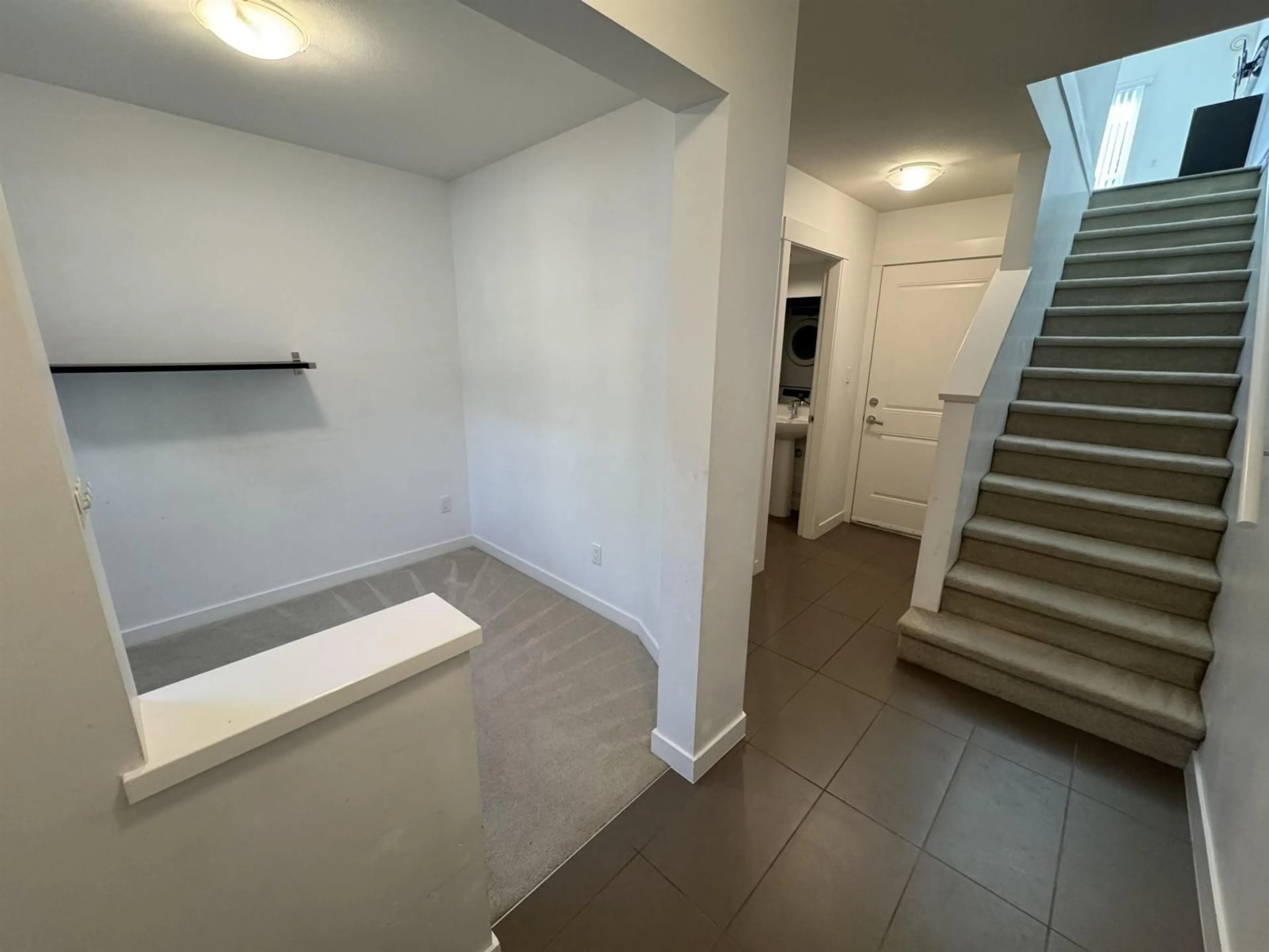 Unknown for 43 - 6450 187 STREET, Surrey British Columbia V3S2X4