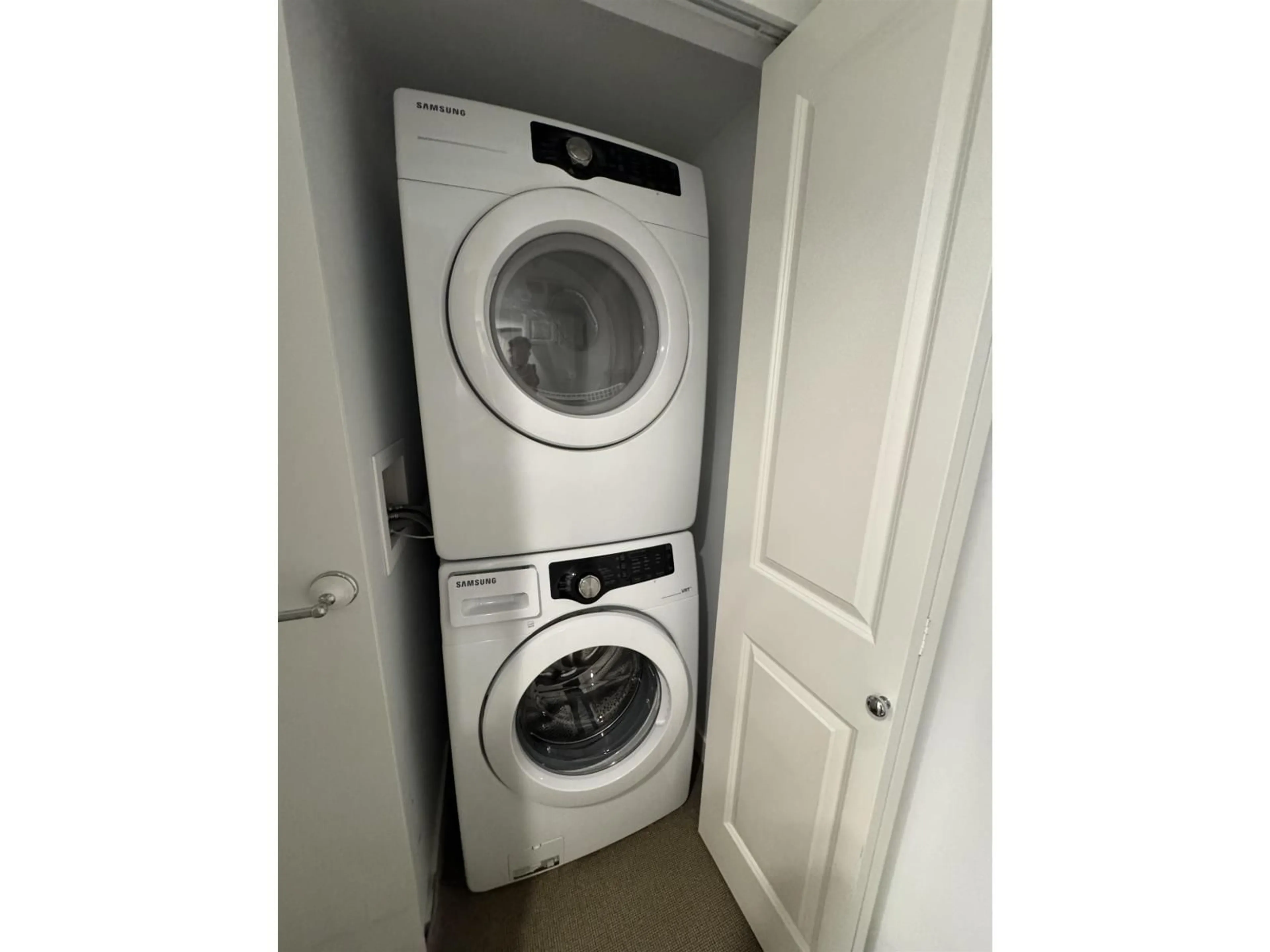 Laundry room for 43 - 6450 187 STREET, Surrey British Columbia V3S2X4