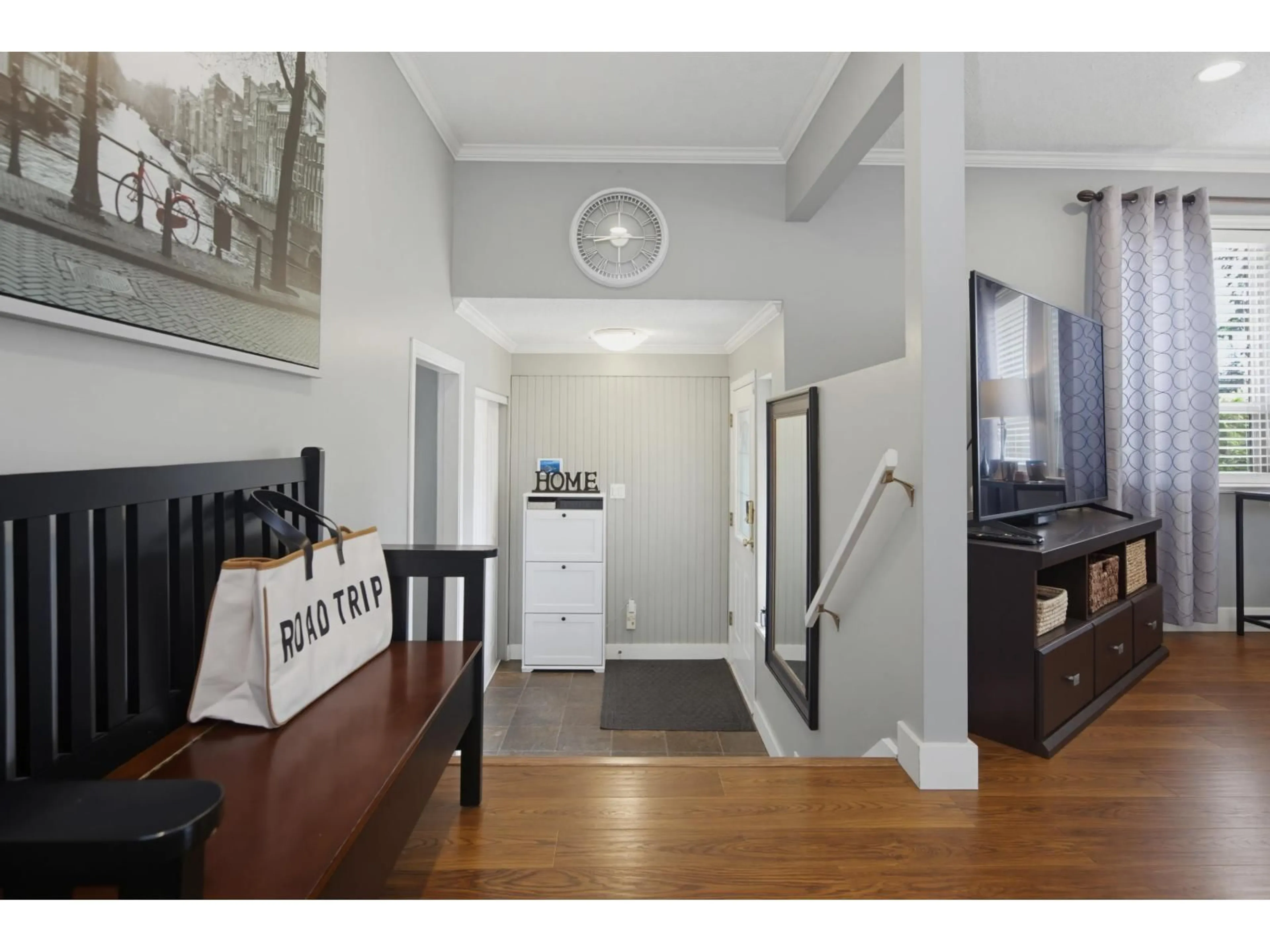Indoor entryway for 11103 SCARBOROUGH DRIVE, Delta British Columbia V4C7S1