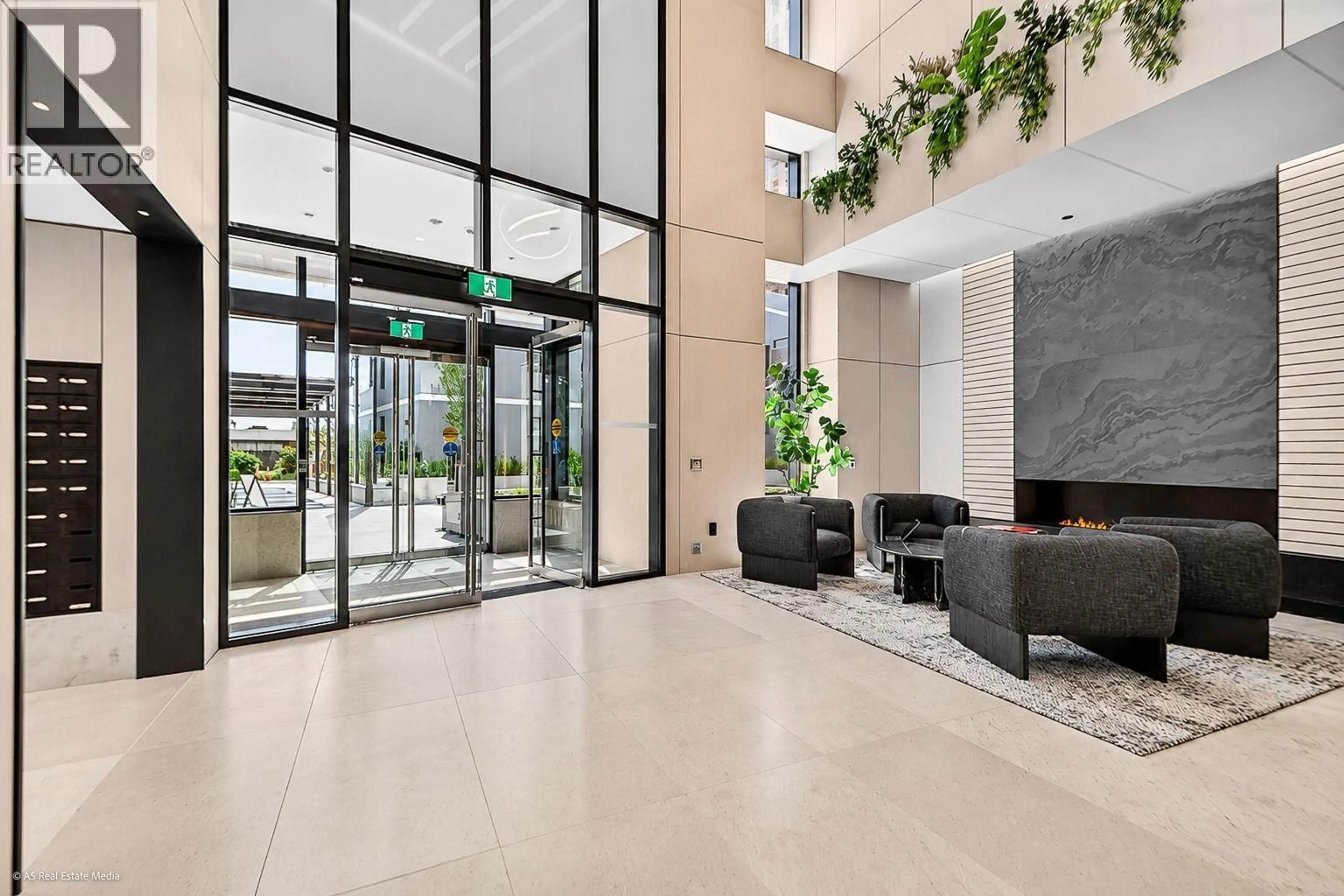 Lobby for 1605 - 2135 SPRINGER AVENUE, Burnaby British Columbia V5B0C1