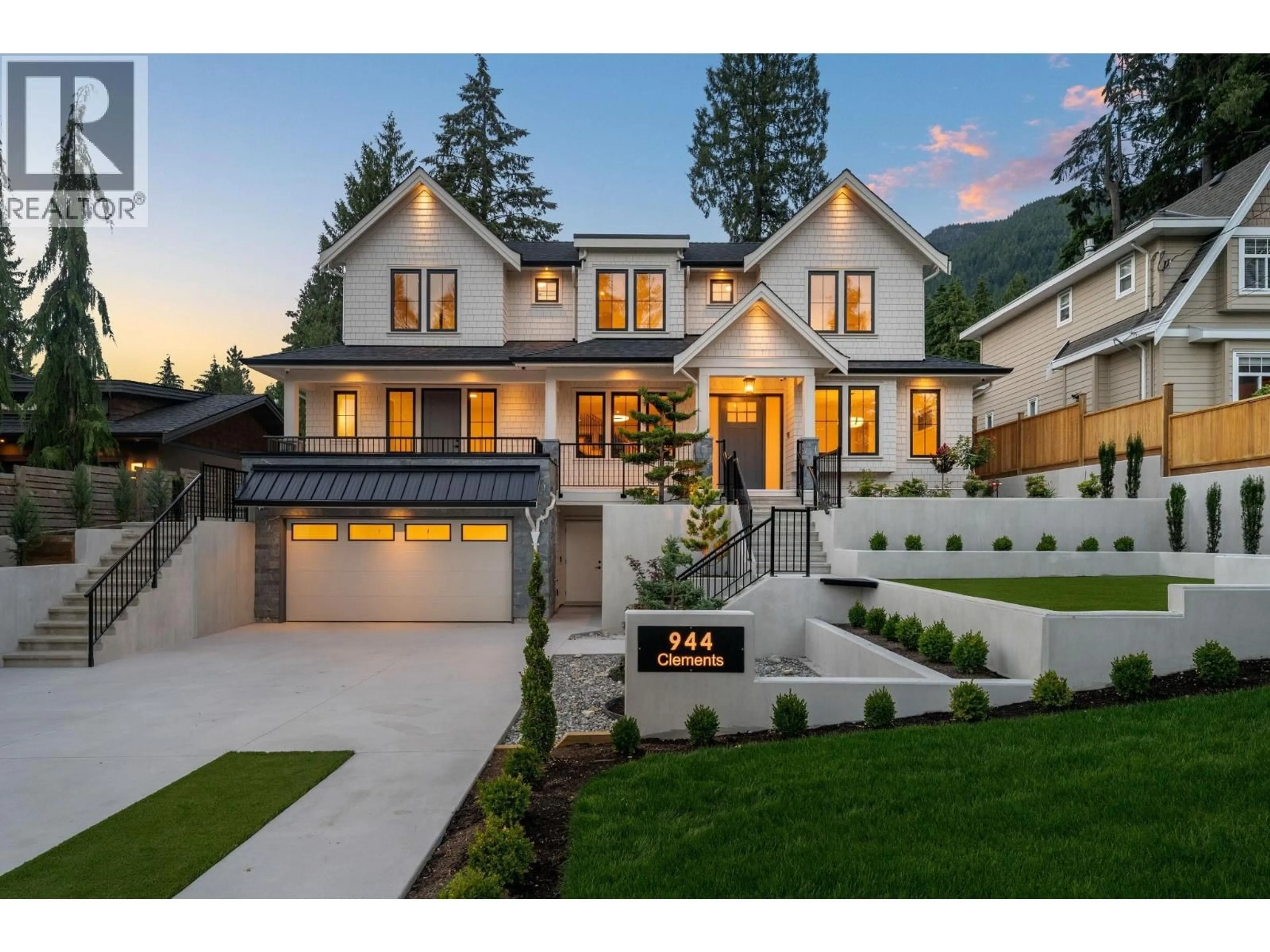 Home with brick exterior material, mountain view for 944 CLEMENTS AVENUE, North Vancouver British Columbia V7R2K7