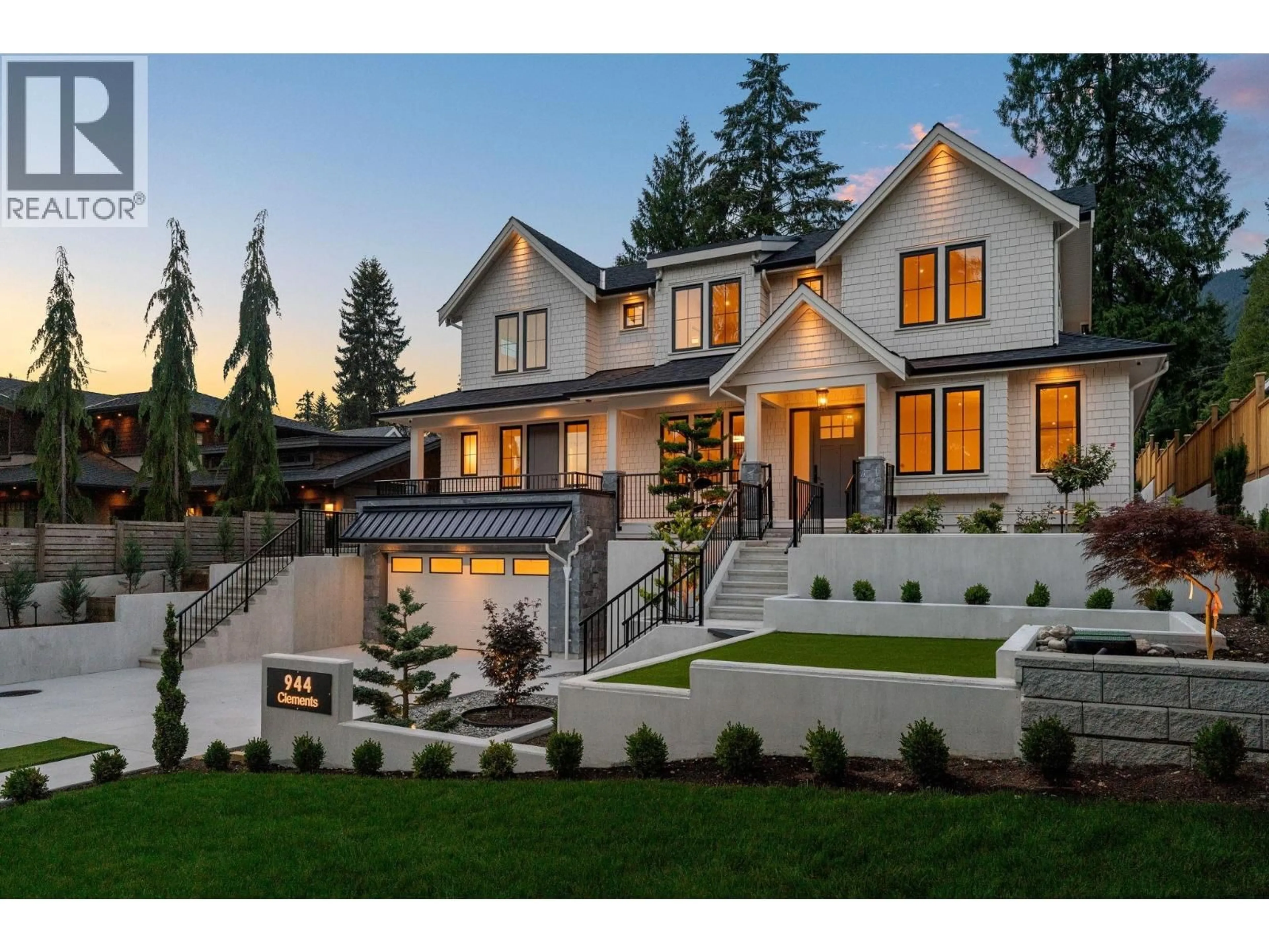 Home with brick exterior material, mountain view for 944 CLEMENTS AVENUE, North Vancouver British Columbia V7R2K7